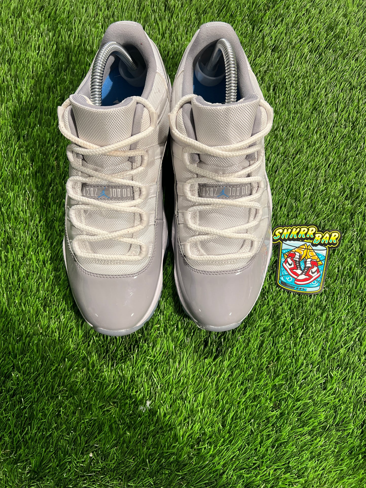 Jordan 11 Retro Low Cement Grey