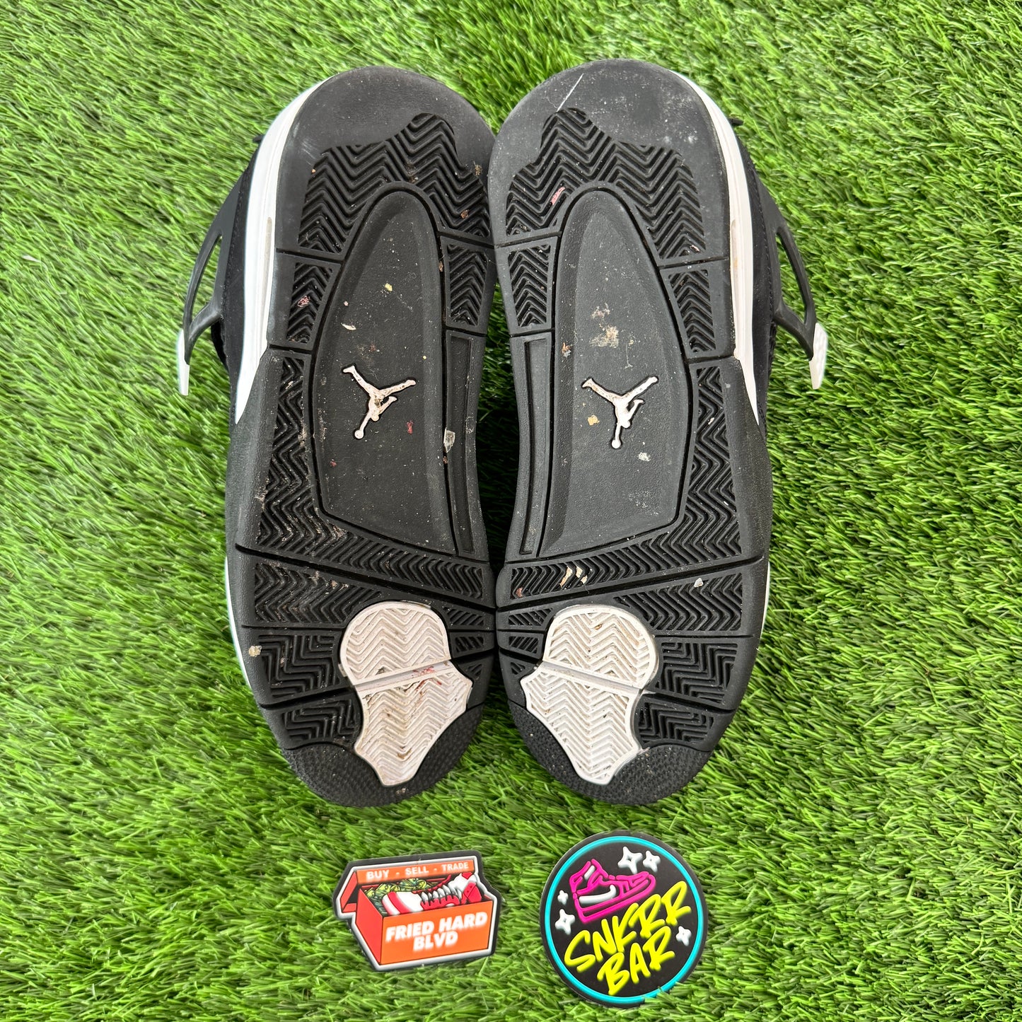 Jordan 4 Retro White Thunder