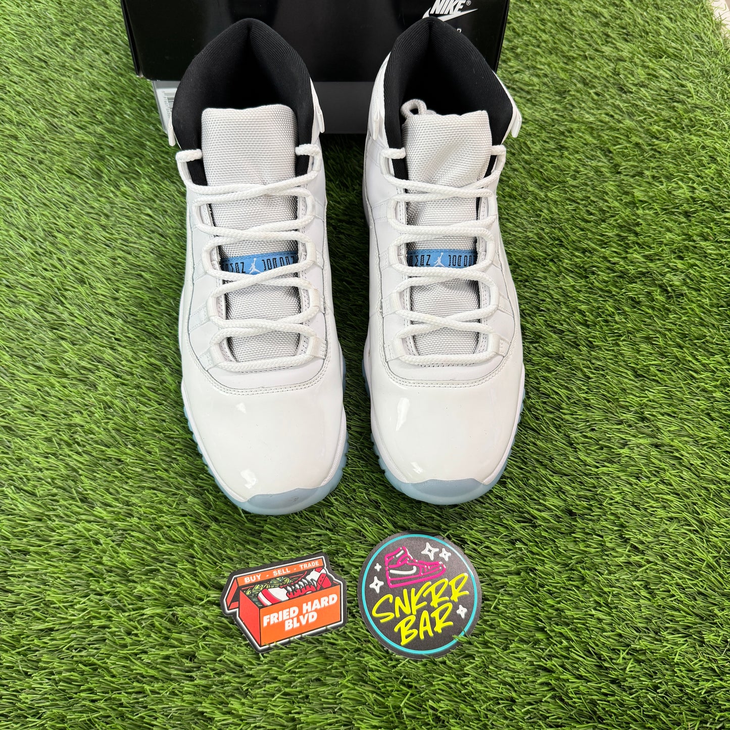 Jordan 11 Retro Legend Blue (2024)