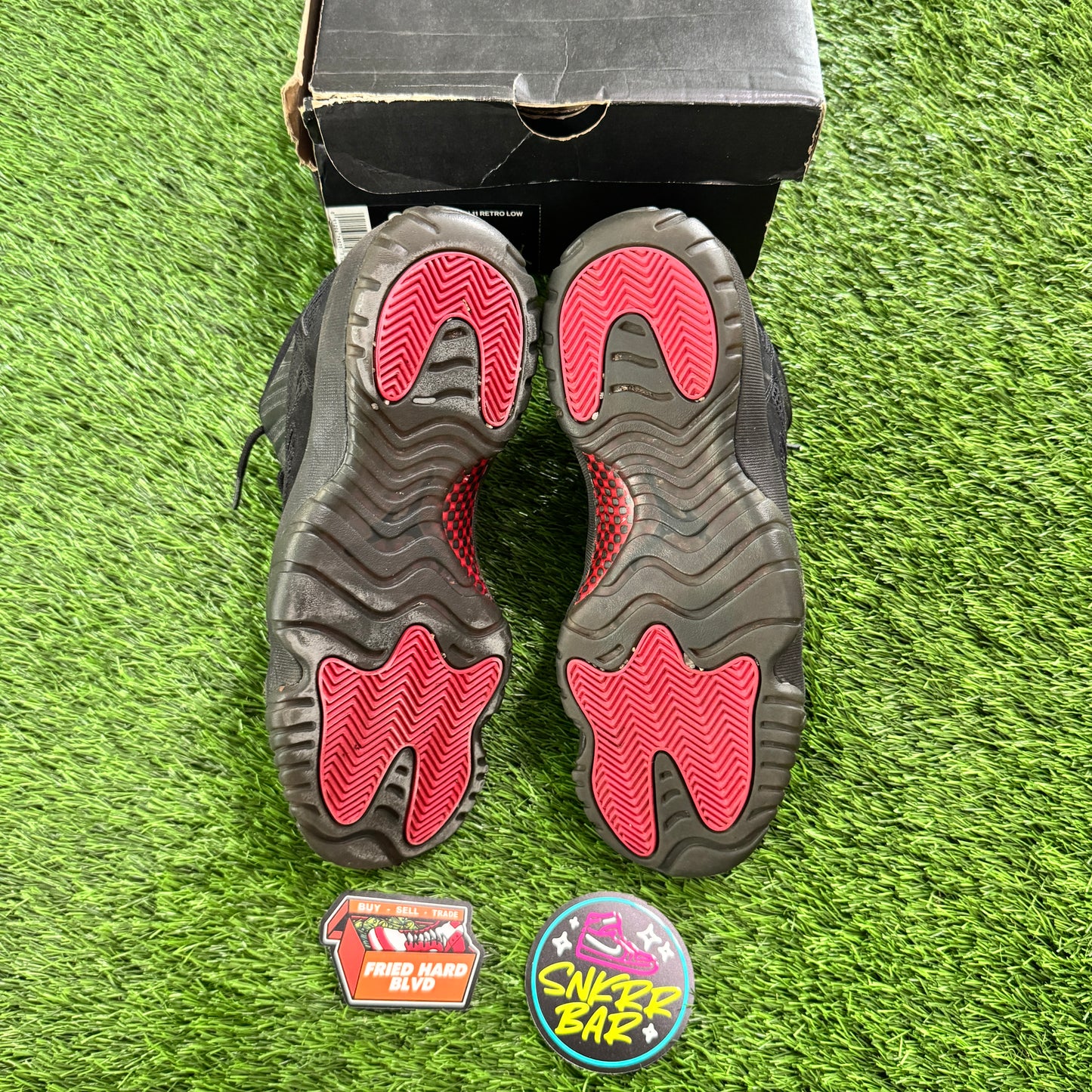 Jordan 11 Retro Low IE Referee (2015)