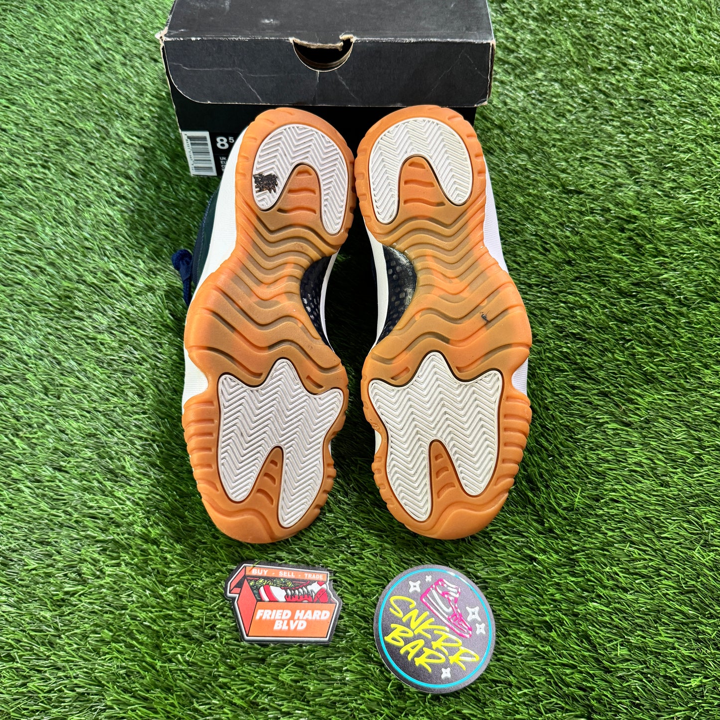 Air Jordan 11 Retro Low 'Navy Gum'