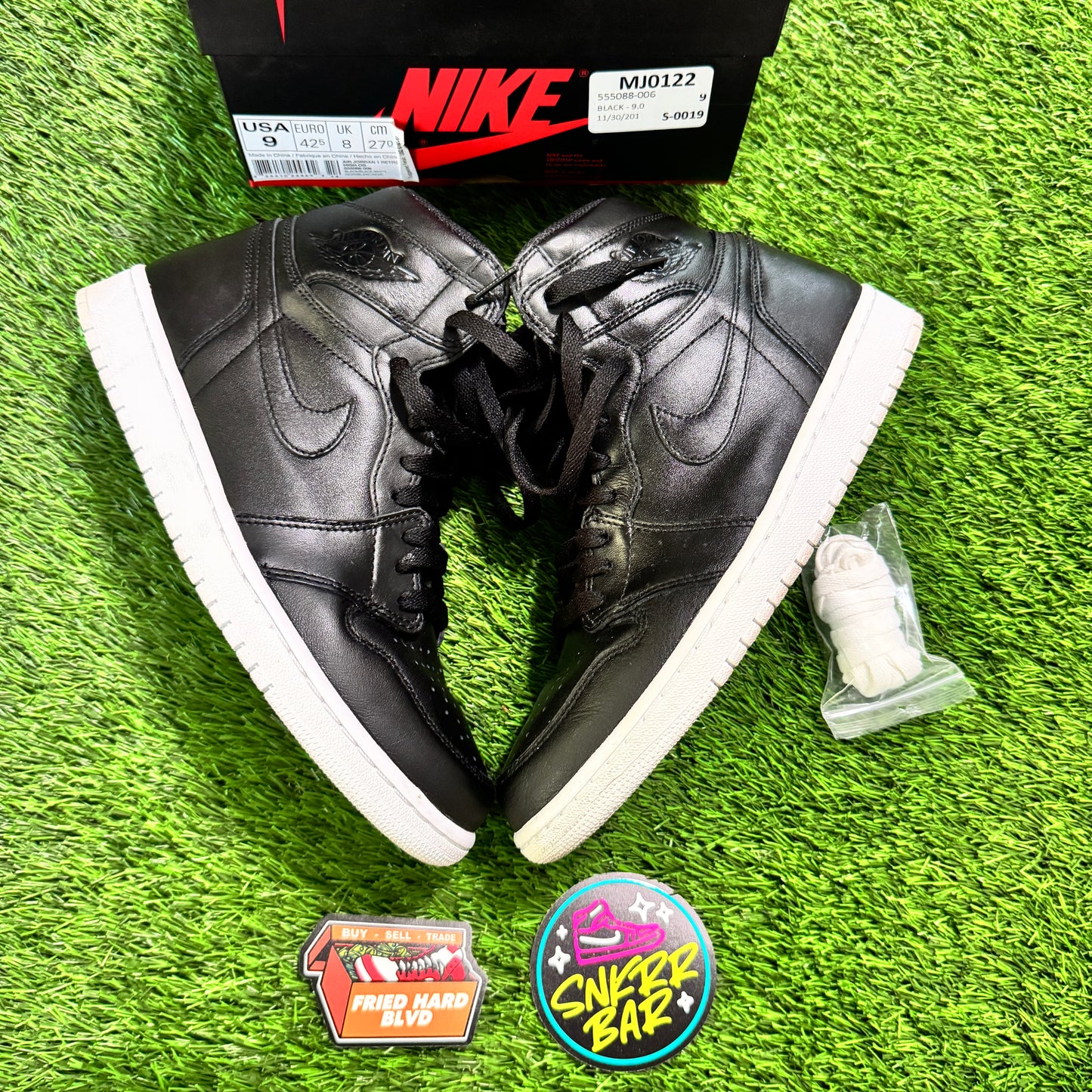 Jordan 1 Retro Cyber Monday (2015)
