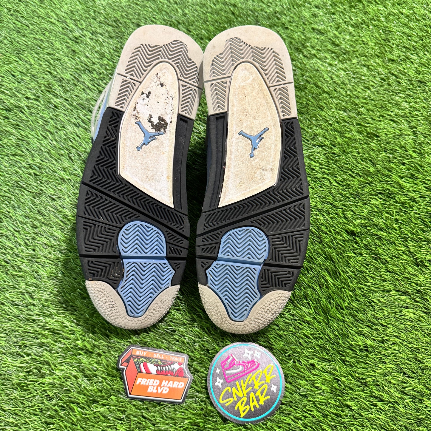 Jordan 4 Retro University Blue