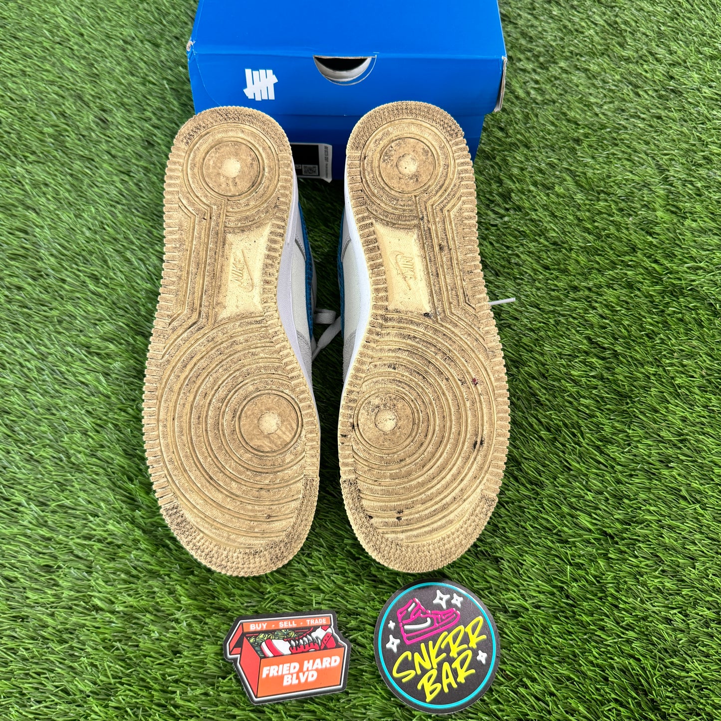 Air Force 1 Low SP Undefeated 5 On It Dunk vs. AF1 SIZE 8.5M/10W