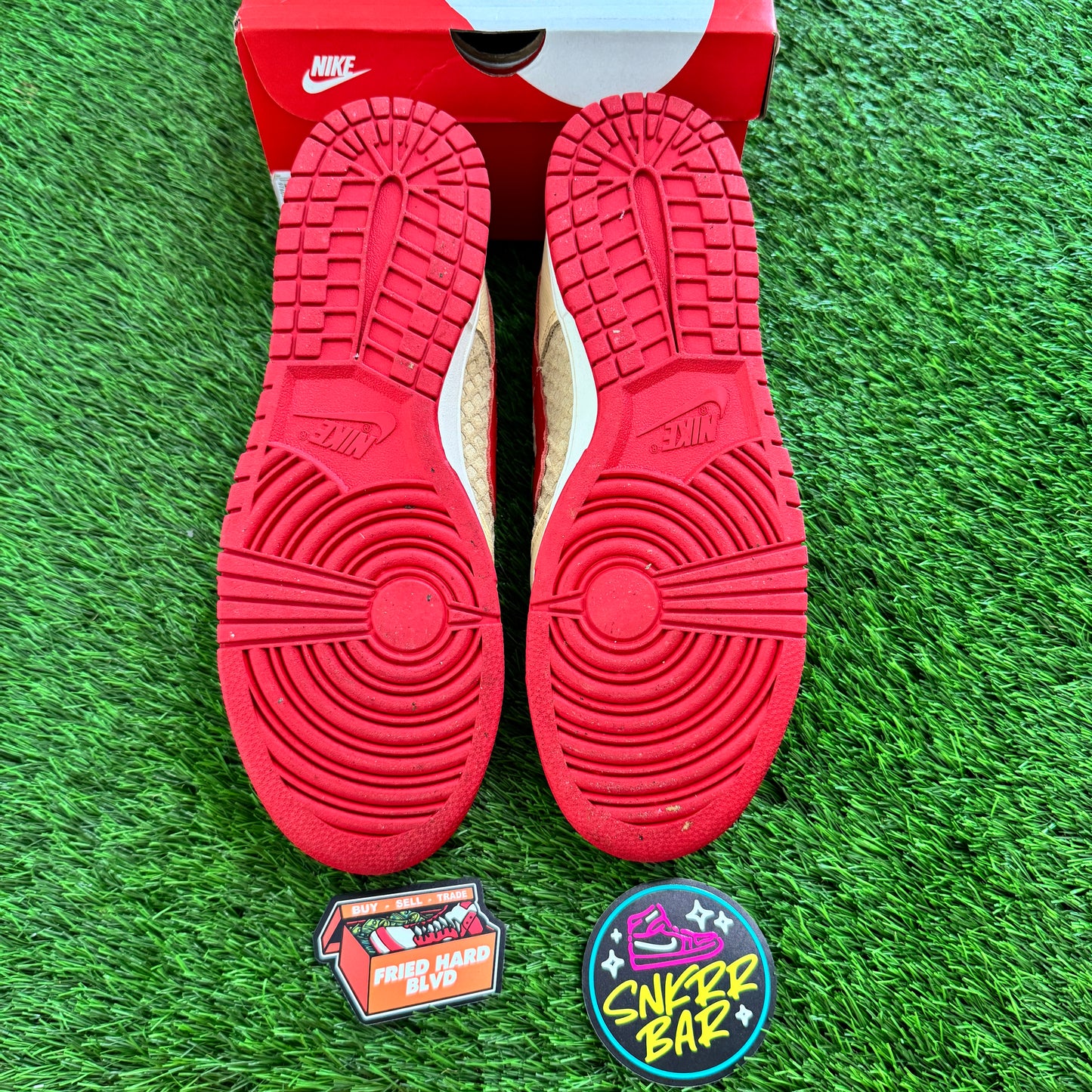 Nike Dunk Low Retro SE Strawberry Waffle