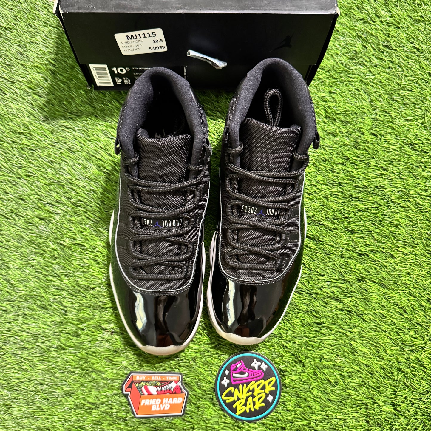 Jordan 11 Retro Space Jam (2016)
