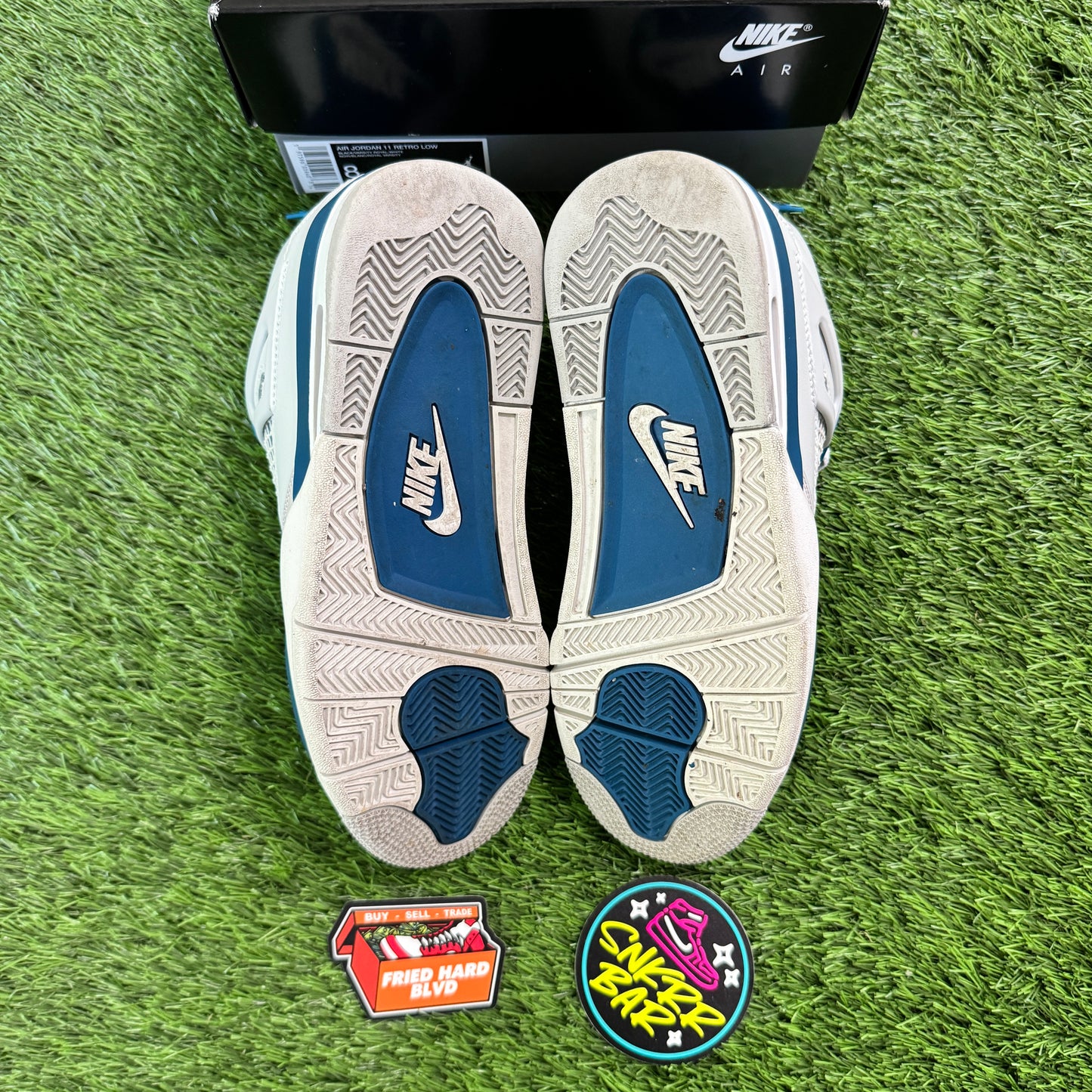 Jordan 4 Retro Military Blue (2024) SIZE 8M/9.5W