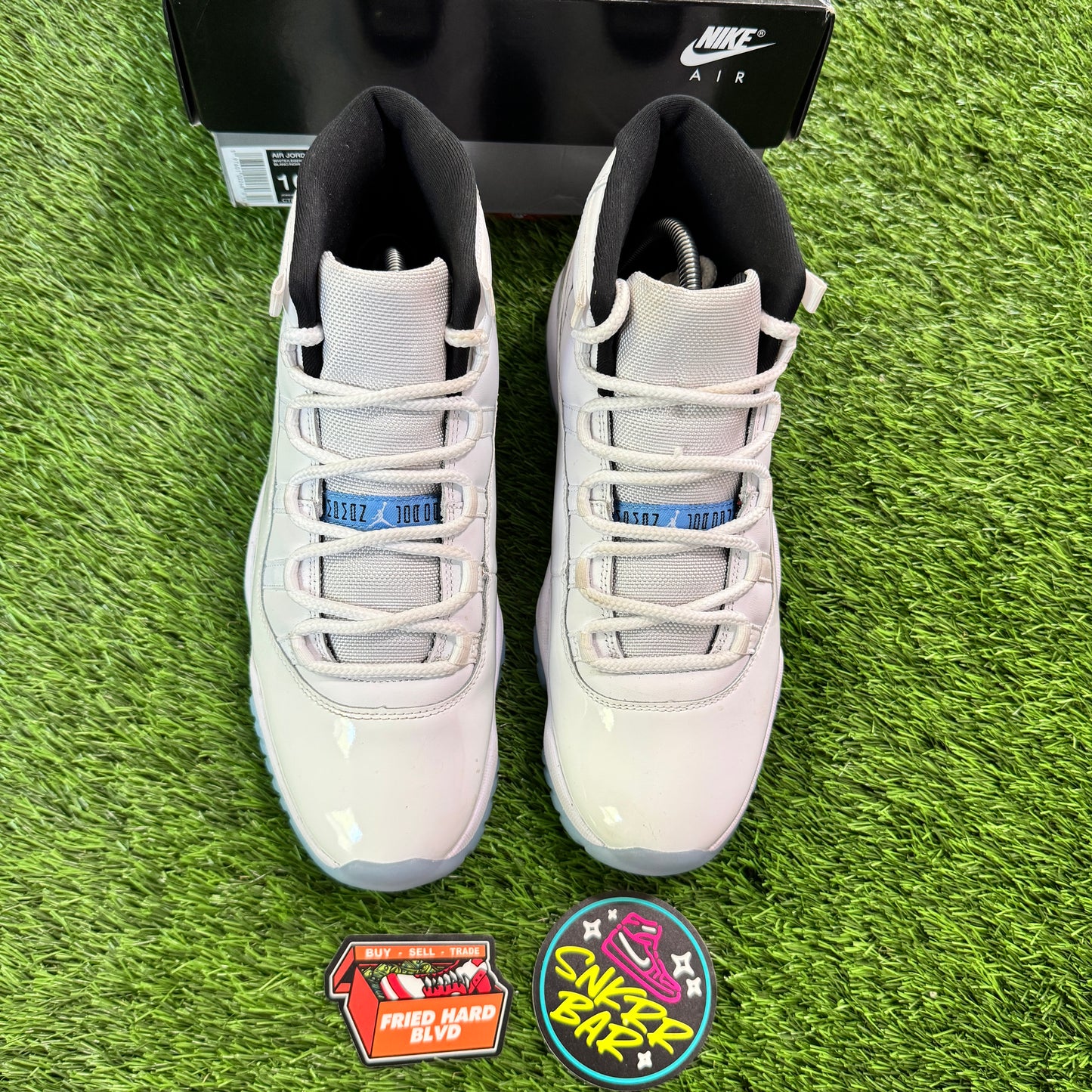 Jordan 11 Retro Legend Blue (2024)