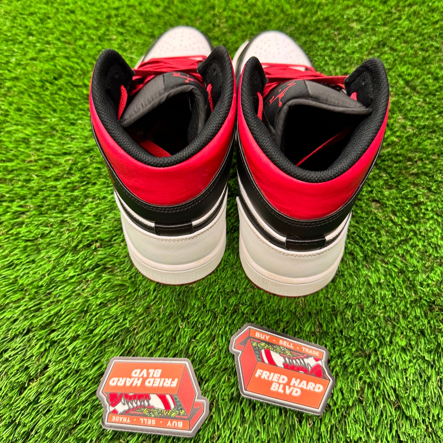 Jordan 1 Mid Gym Red Black Toe 10M/11.5W