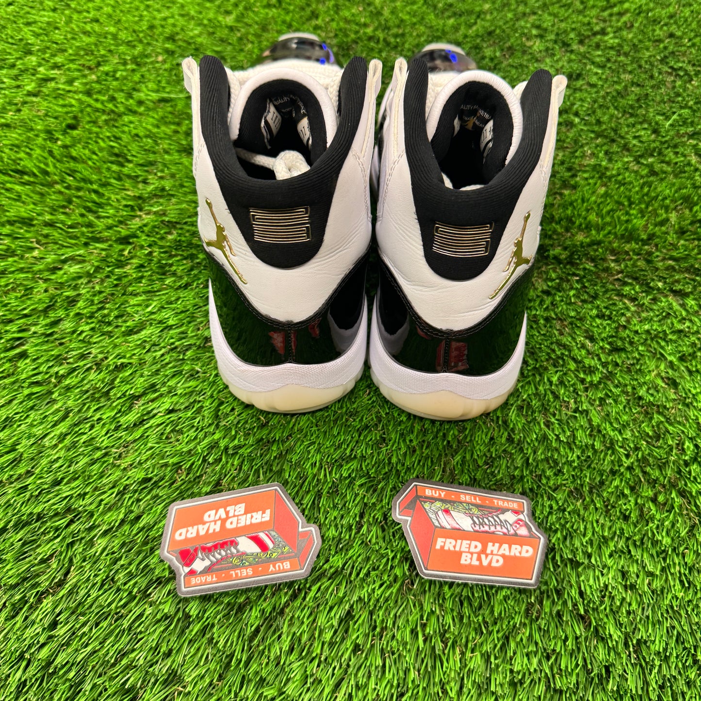 Jordan 11 Retro DMP Gratitude (2023) 9.5M/11W