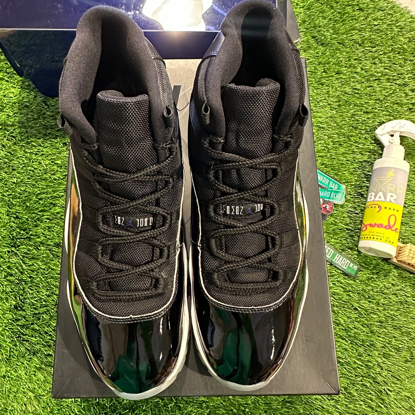 Jordan 11 Retro Space Jam (2016)
