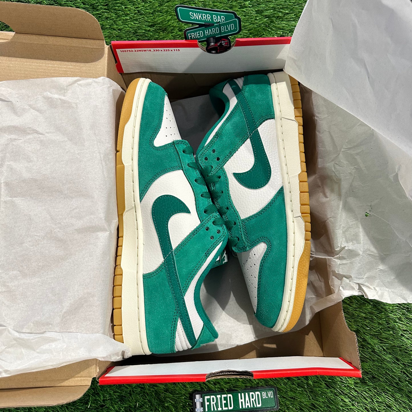 Nike Dunk Low “Malachite Gum”