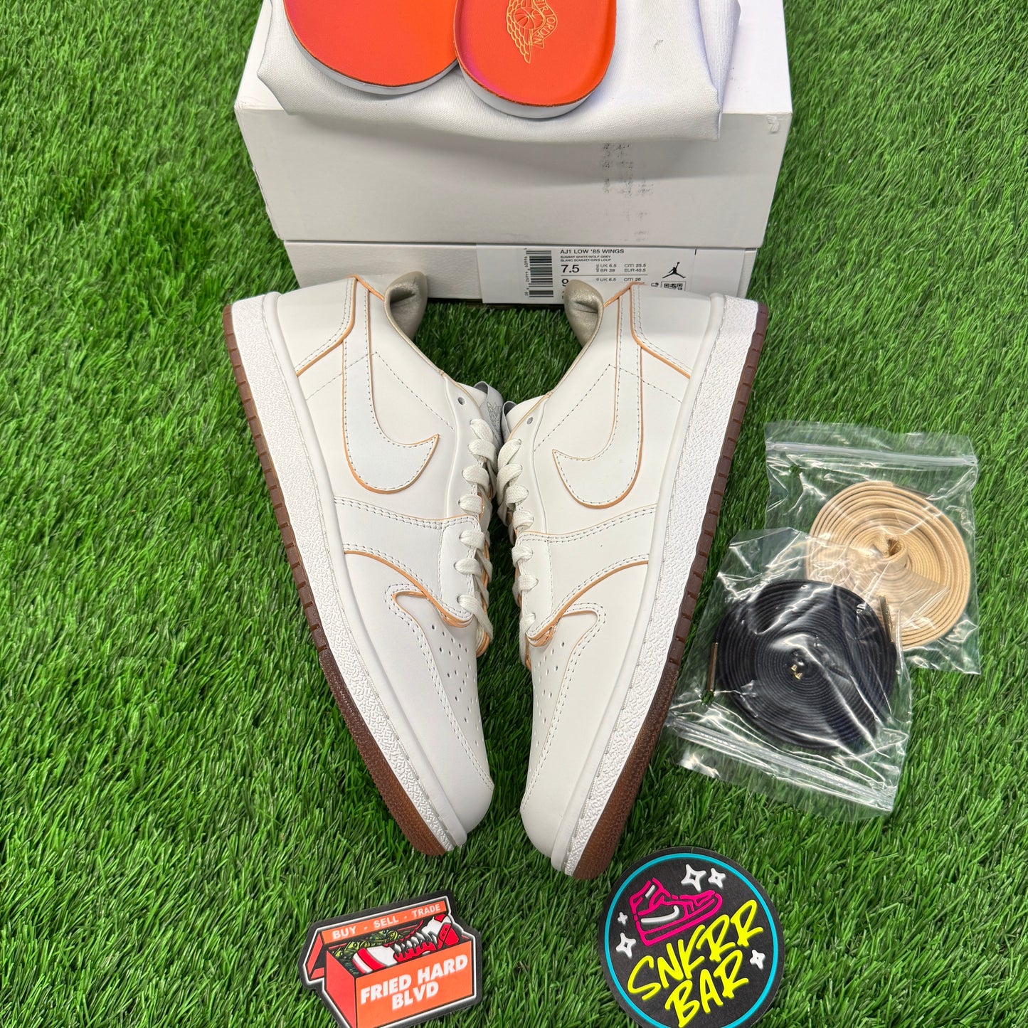 Jordan 1 Retro Low '85 Wings White