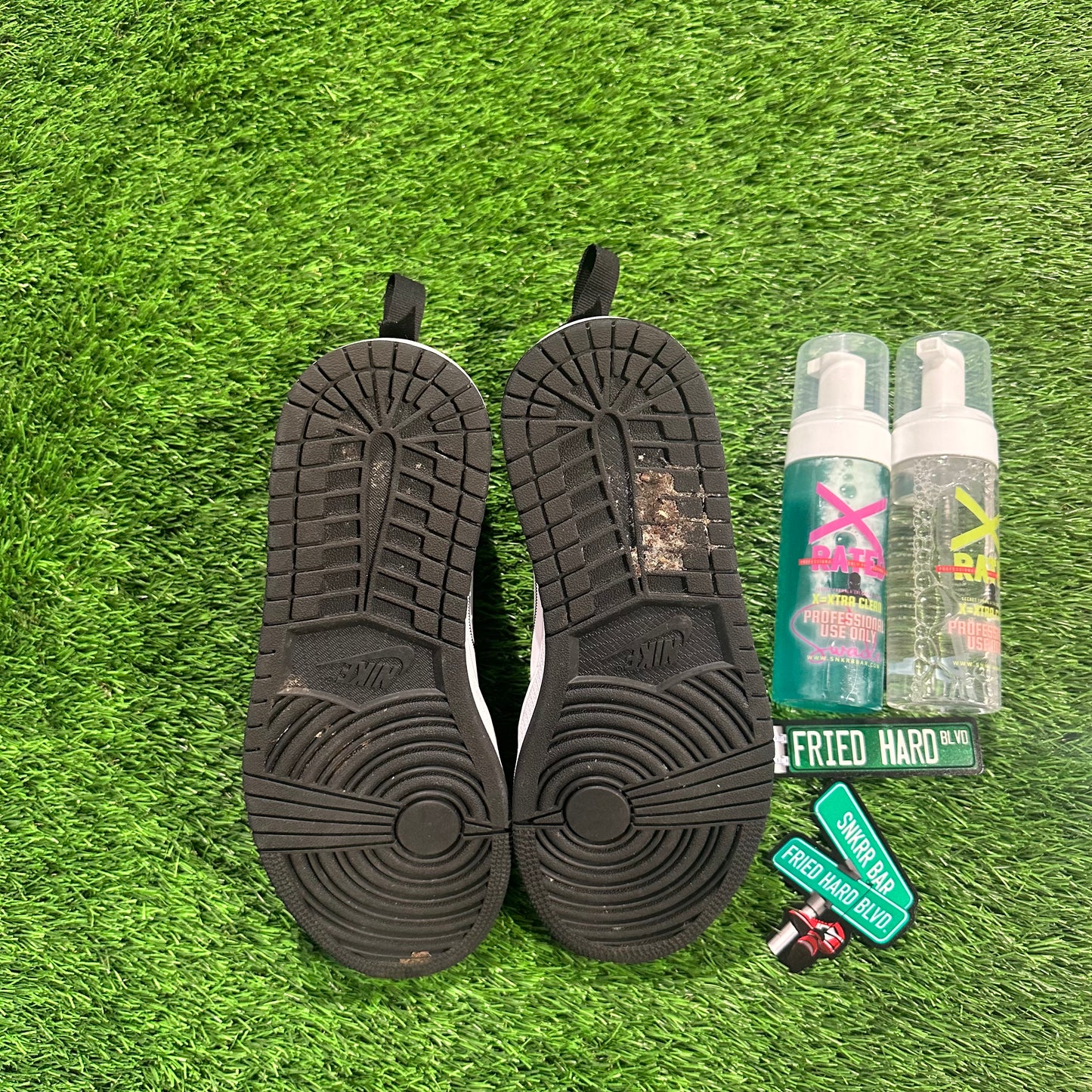 Jordan 1 Mid SE Black White Multi-Color (Women's) 7Y/8.5W