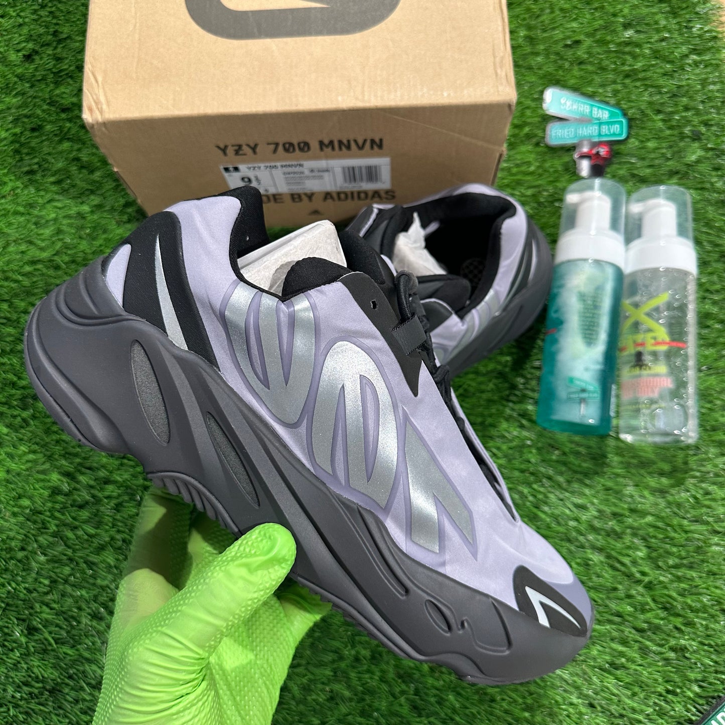 Yeezy Boost 700 MNVN Geode