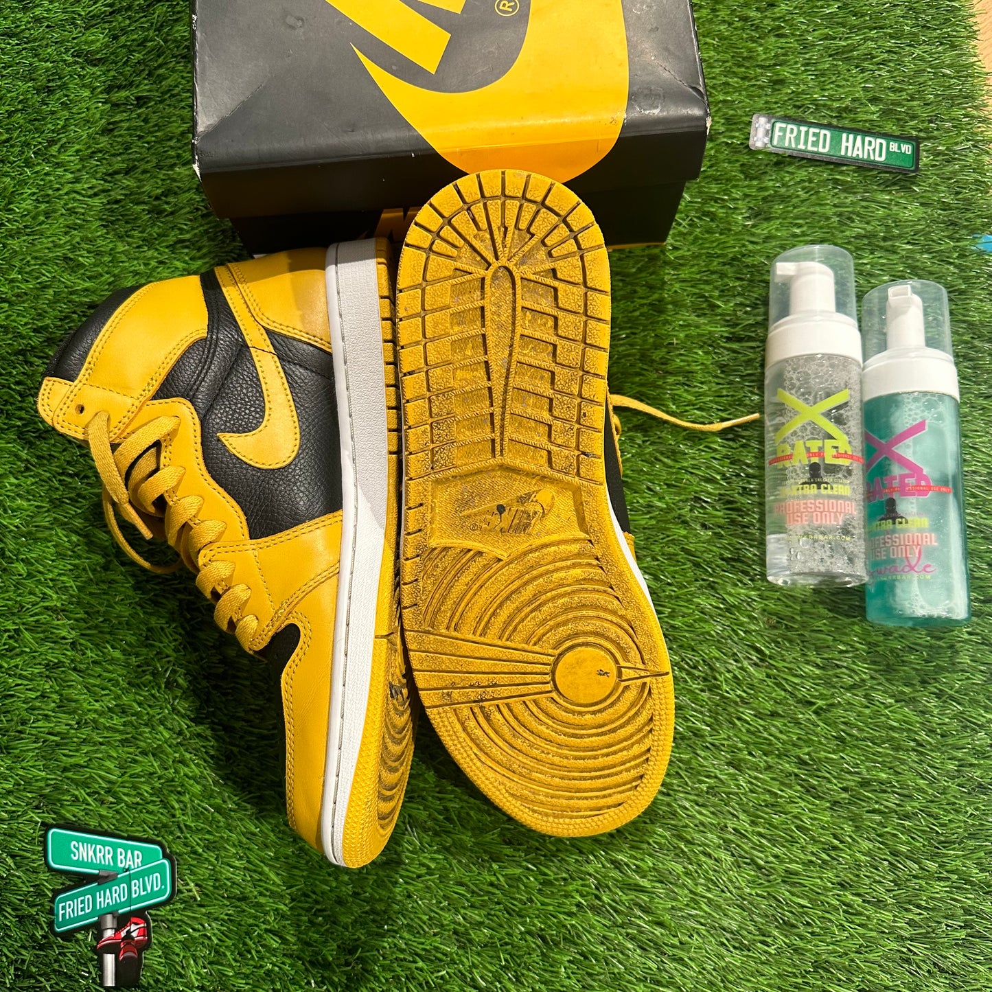 Jordan 1 Retro High Pollen