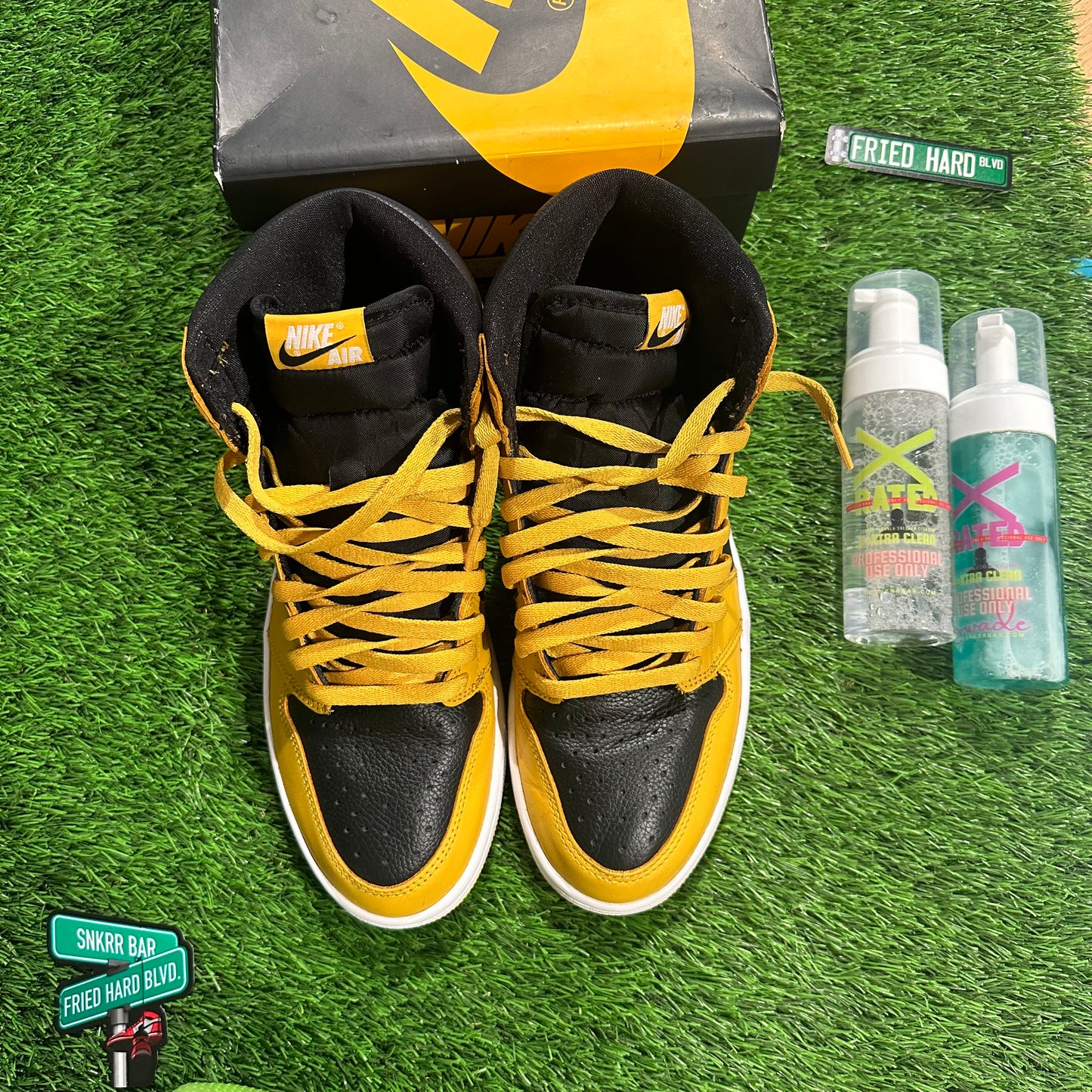 Jordan 1 Retro High Pollen
