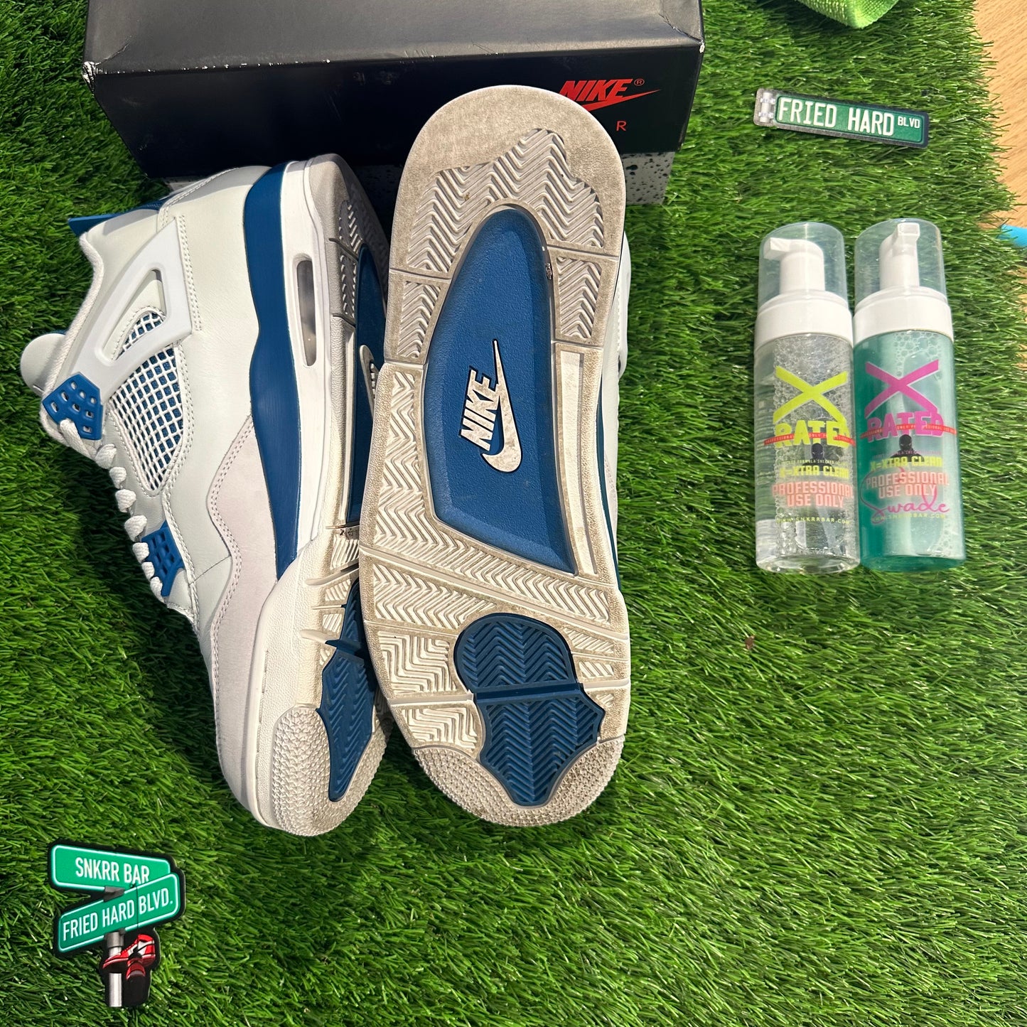 Jordan 4 Retro Military Blue (2024)