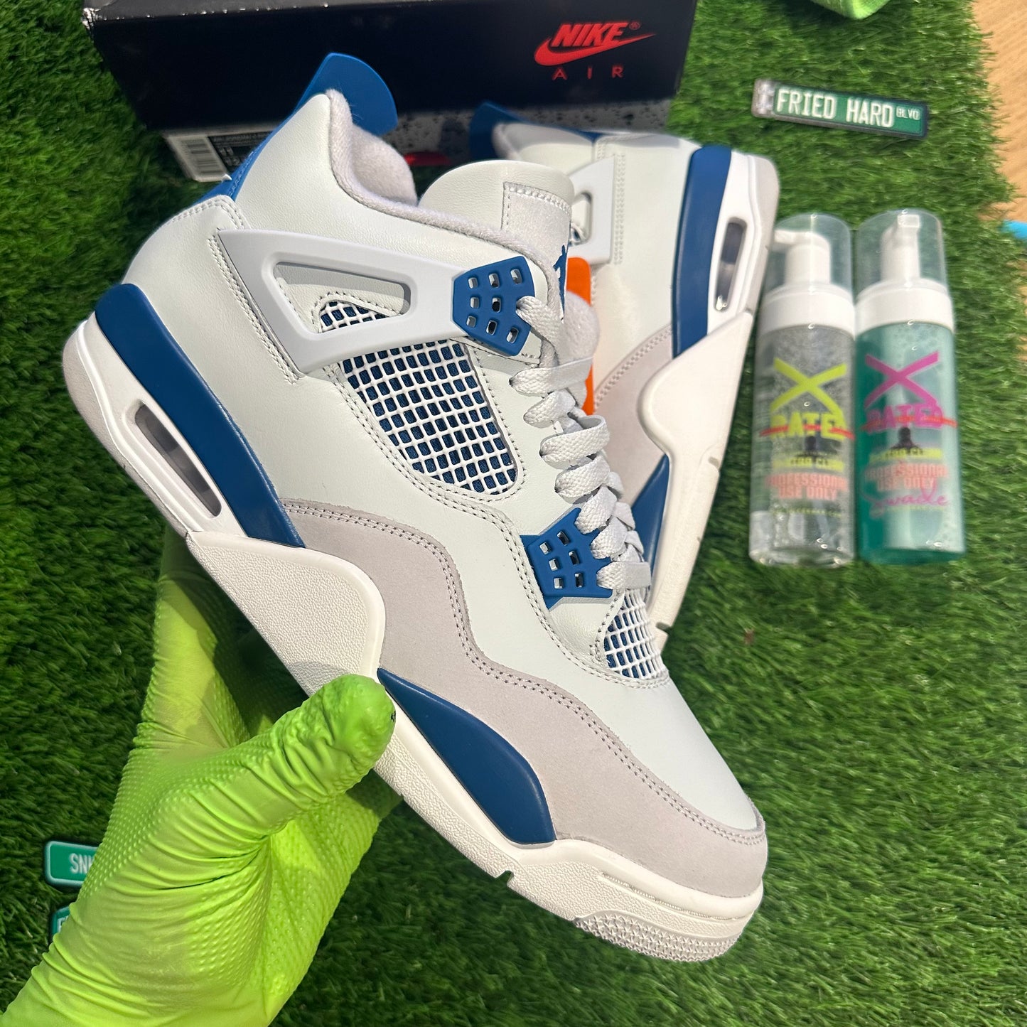 Jordan 4 Retro Military Blue (2024)