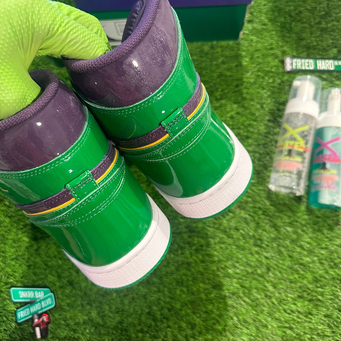 Reeves Paris/ Kiy ‘85 Hi Mardi Gras Edition