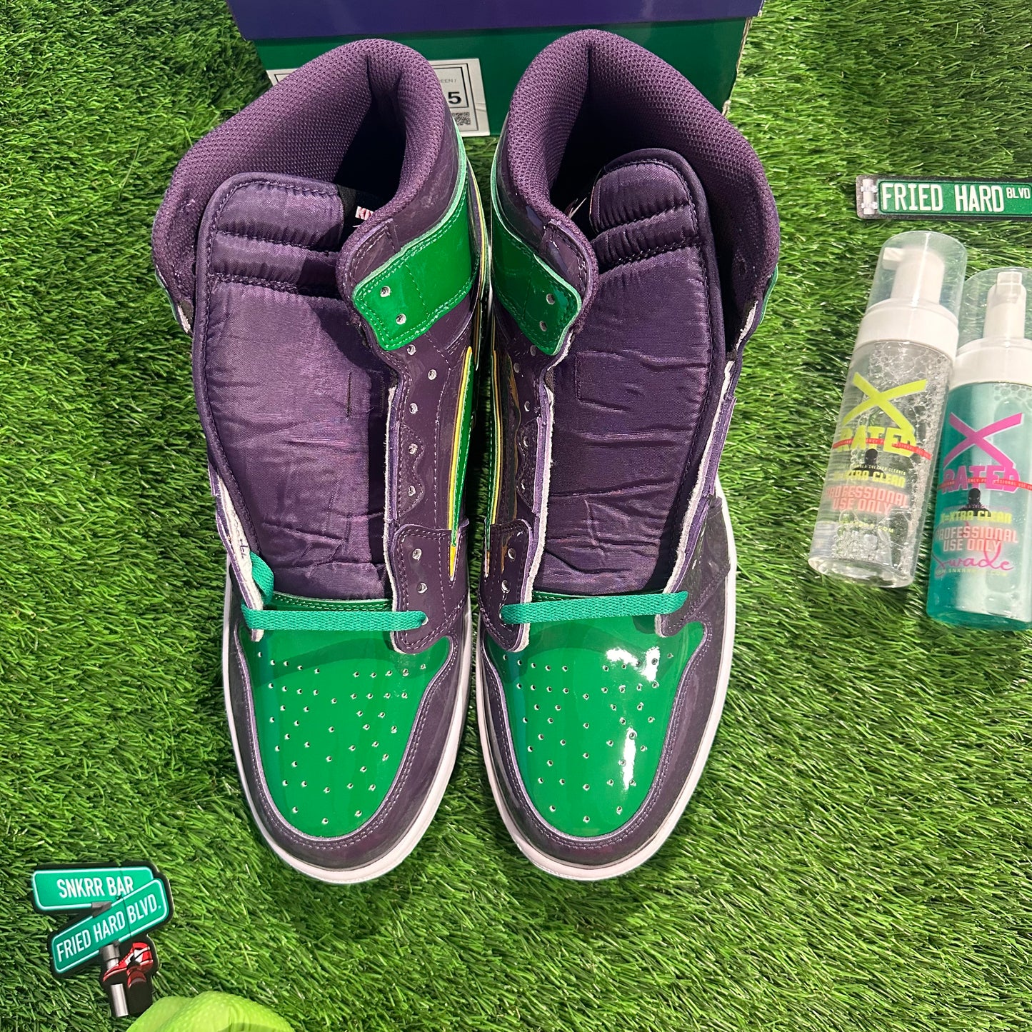 Reeves Paris/ Kiy ‘85 Hi Mardi Gras Edition