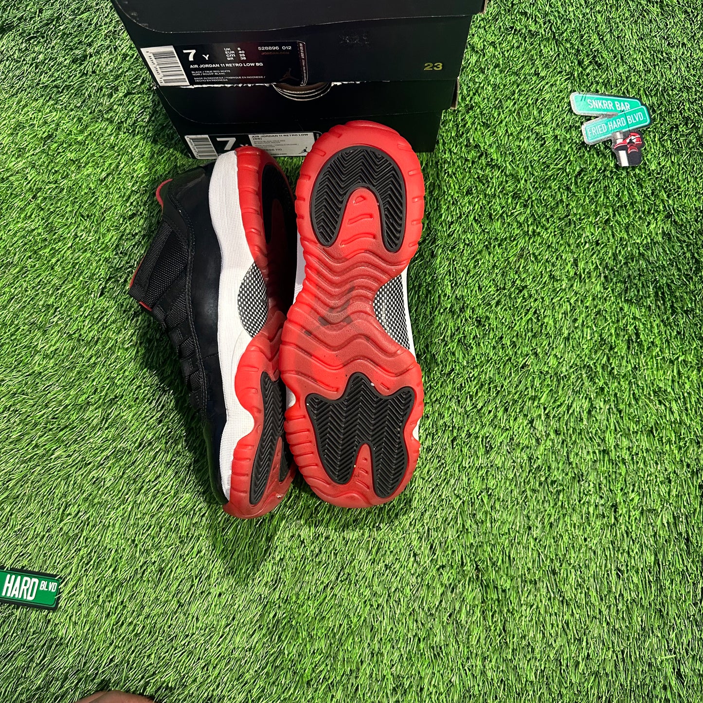 Jordan 11 Retro Low Bred (GS)