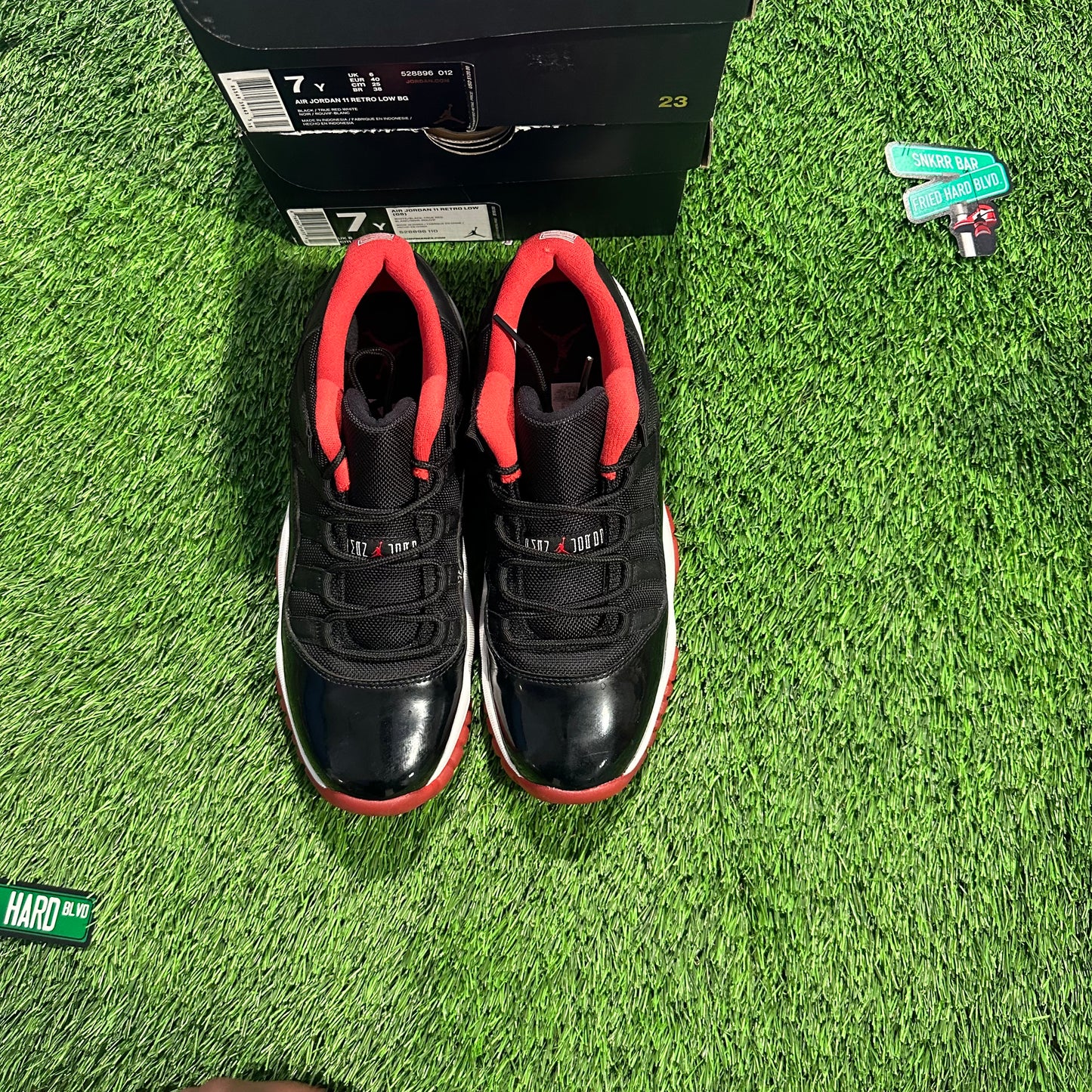 Jordan 11 Retro Low Bred (GS)