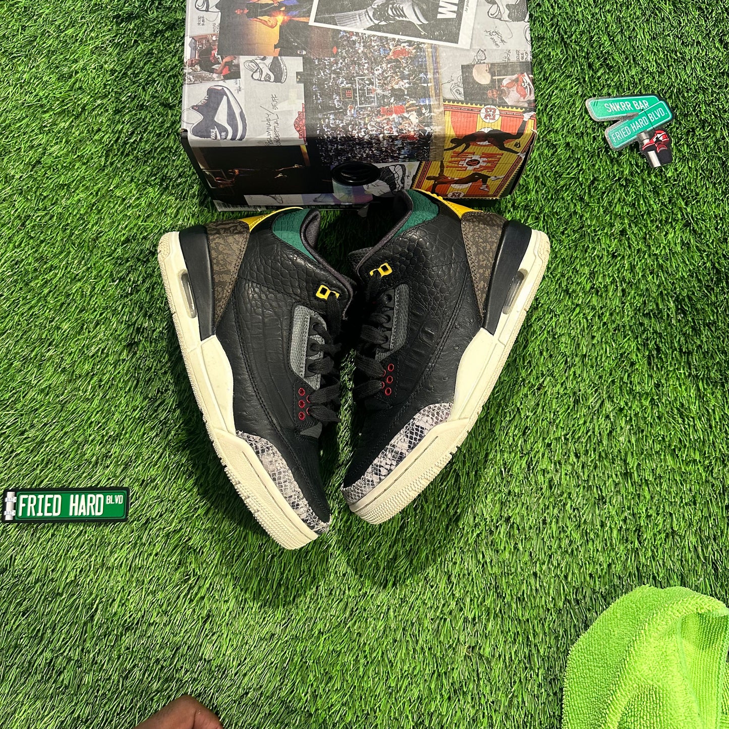 Jordan 3 Retro SE Animal Instinct 2.0 3.5Y/5W