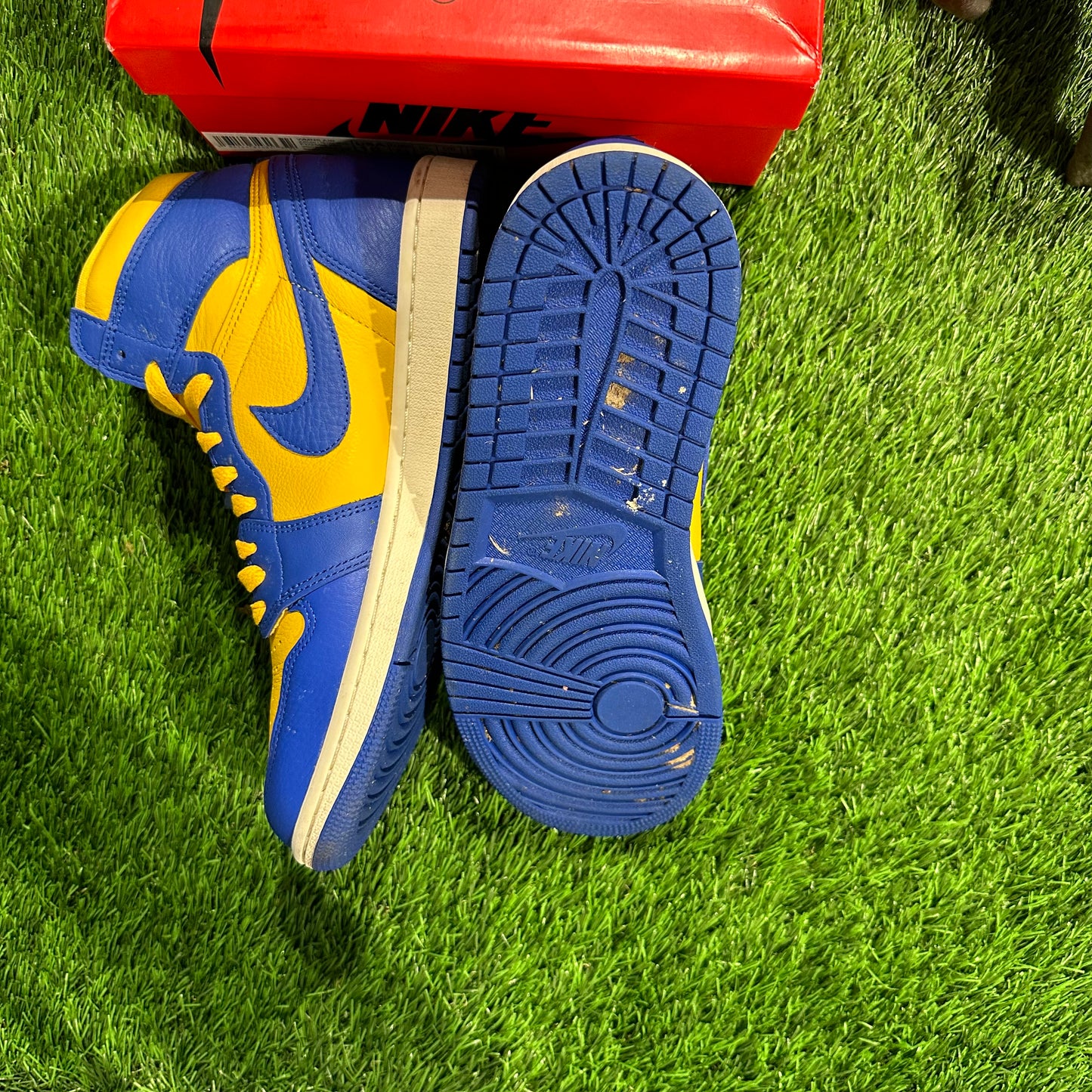 Jordan 1 Retro High OG Reverse Laney (Women's)