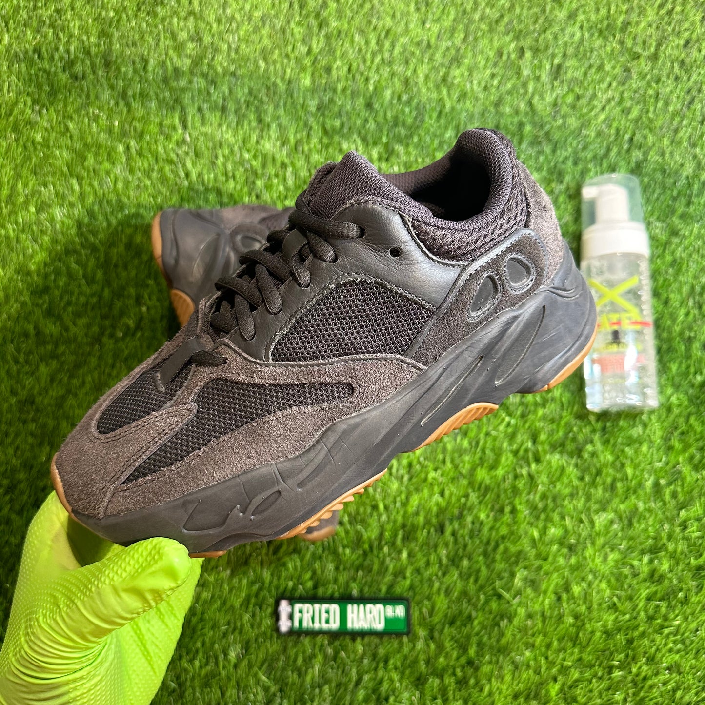 adidas Yeezy Boost 700 Utility Black