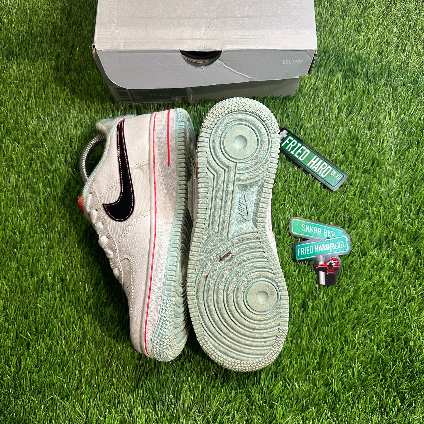 Air Force 1 Low 07 LV8 White Atomic Pink (GS) 5Y/6.5W