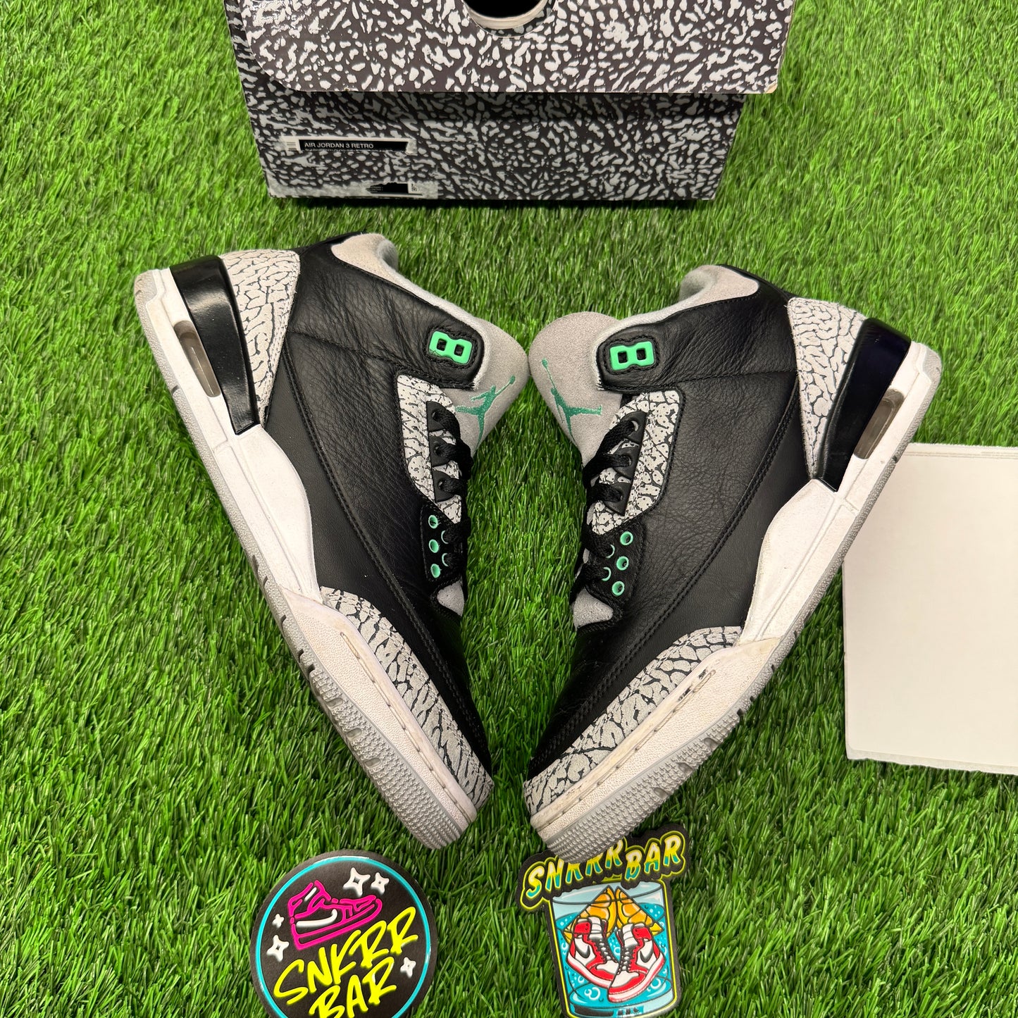 Jordan 3 Retro Green Glow SIZE 8.5M/10W
