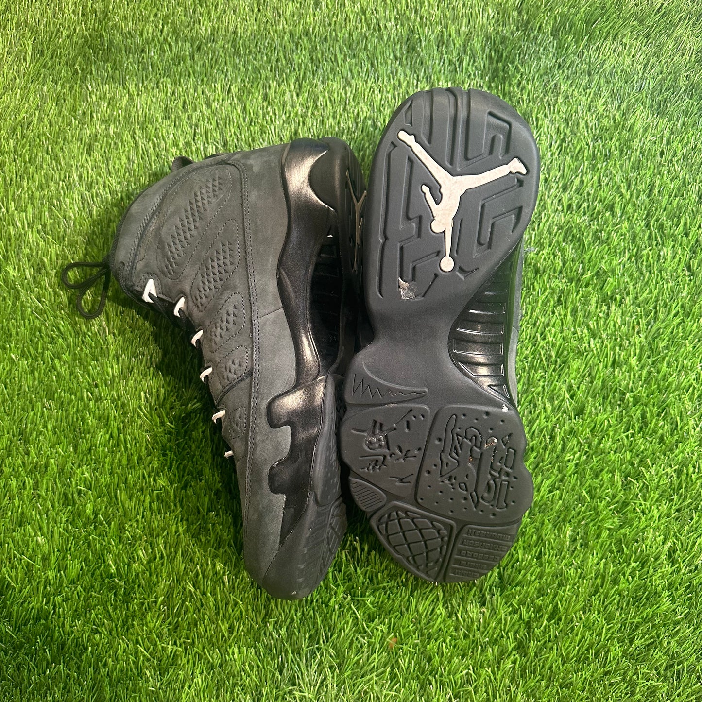 Jordan 9 Retro Anthracite