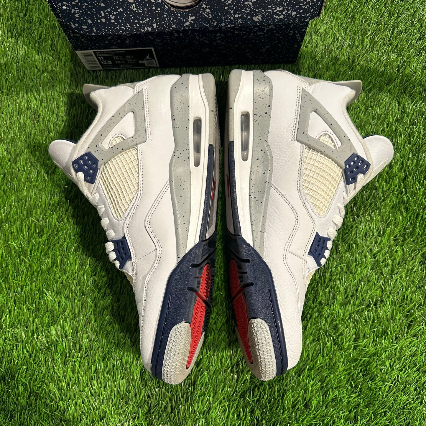 Air Jordan 4 Retro 'Midnight Navy'
