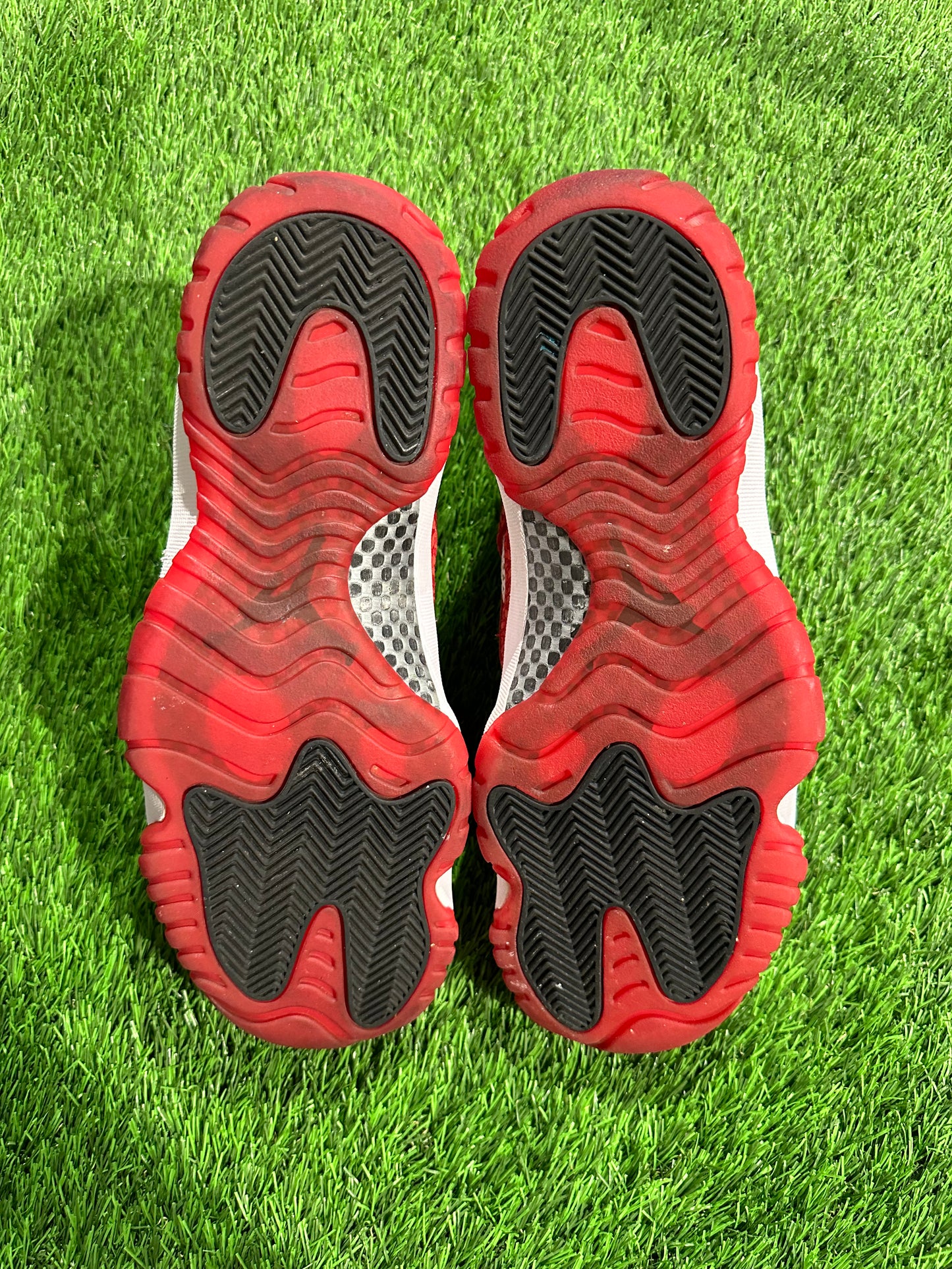 Jordan 11 Retro Low IE White Gym Red