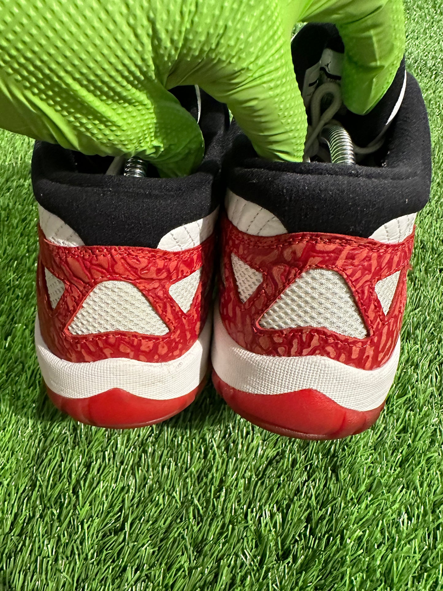 Jordan 11 Retro Low IE White Gym Red