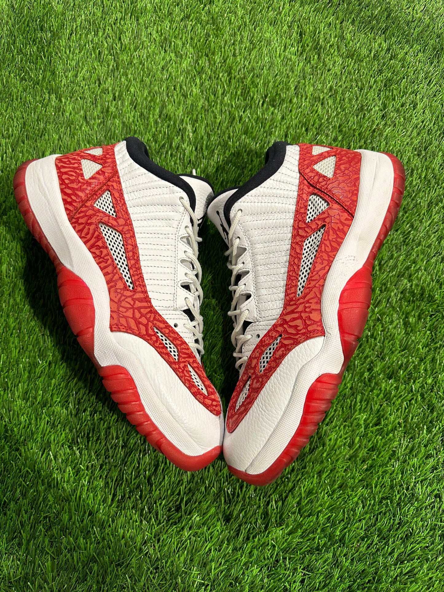 Jordan 11 Retro Low IE White Gym Red
