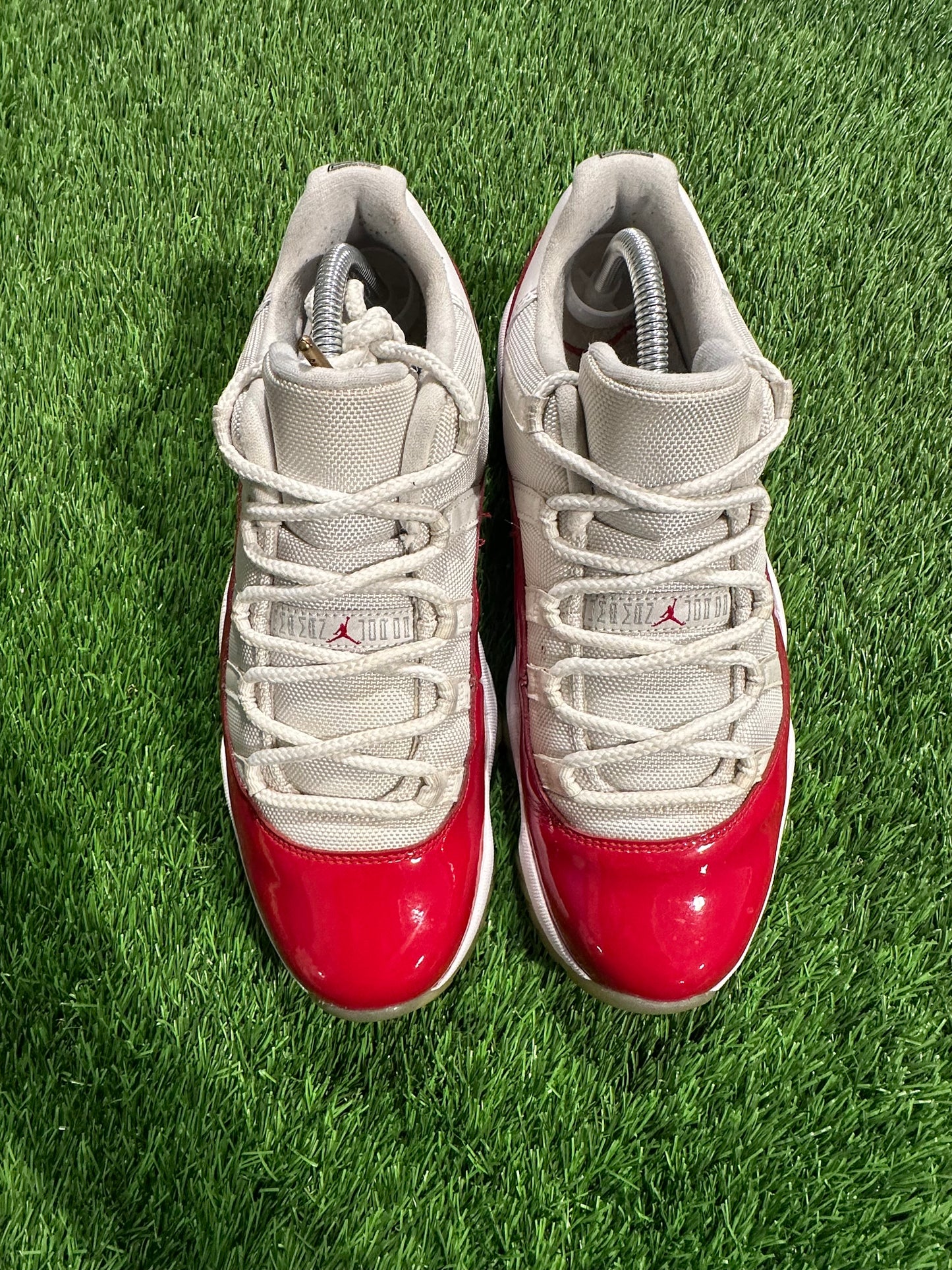 Jordan 11 Retro Low Cherry (2016)