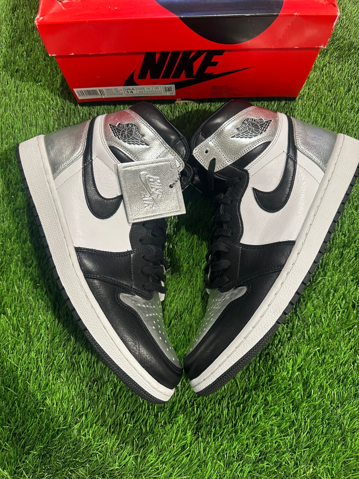 Jordan 1 Retro High Silver Toe (Women's)