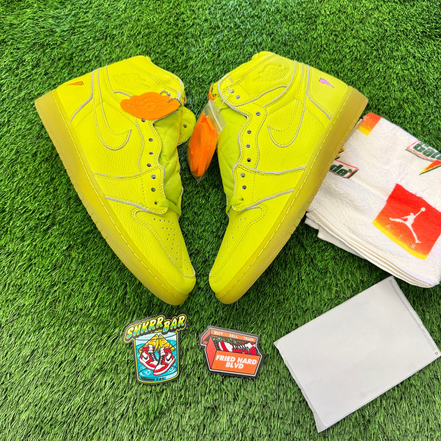 Jordan 1 Retro High Gatorade Cyber SIZE 11.5M/13W
