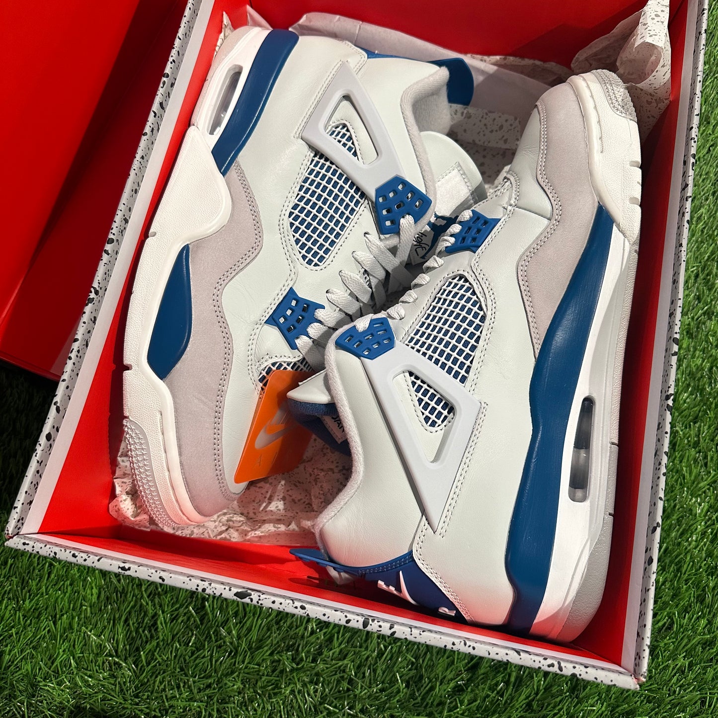Jordan 4 Retro Military Blue (2024)