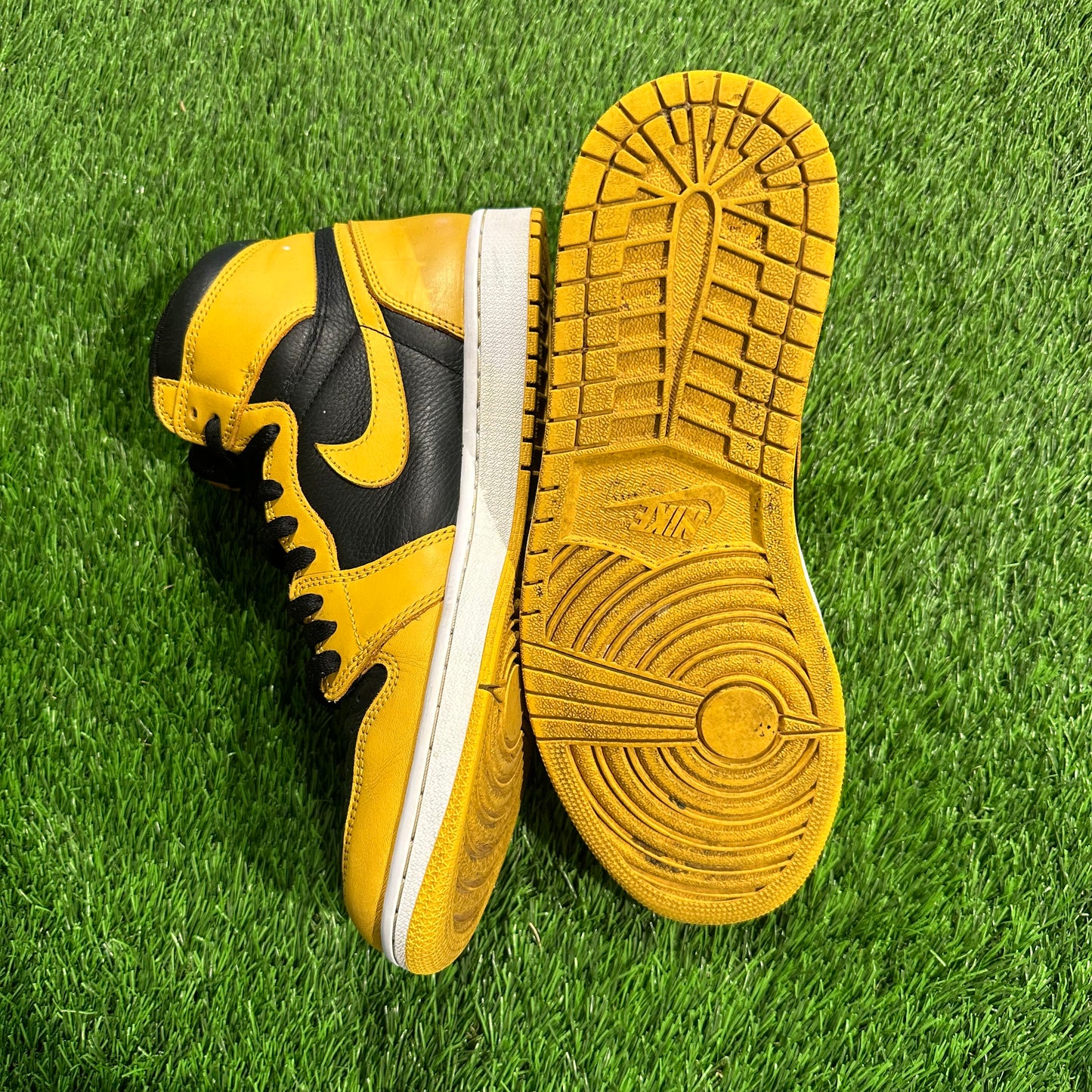 Jordan 1 Retro High Pollen