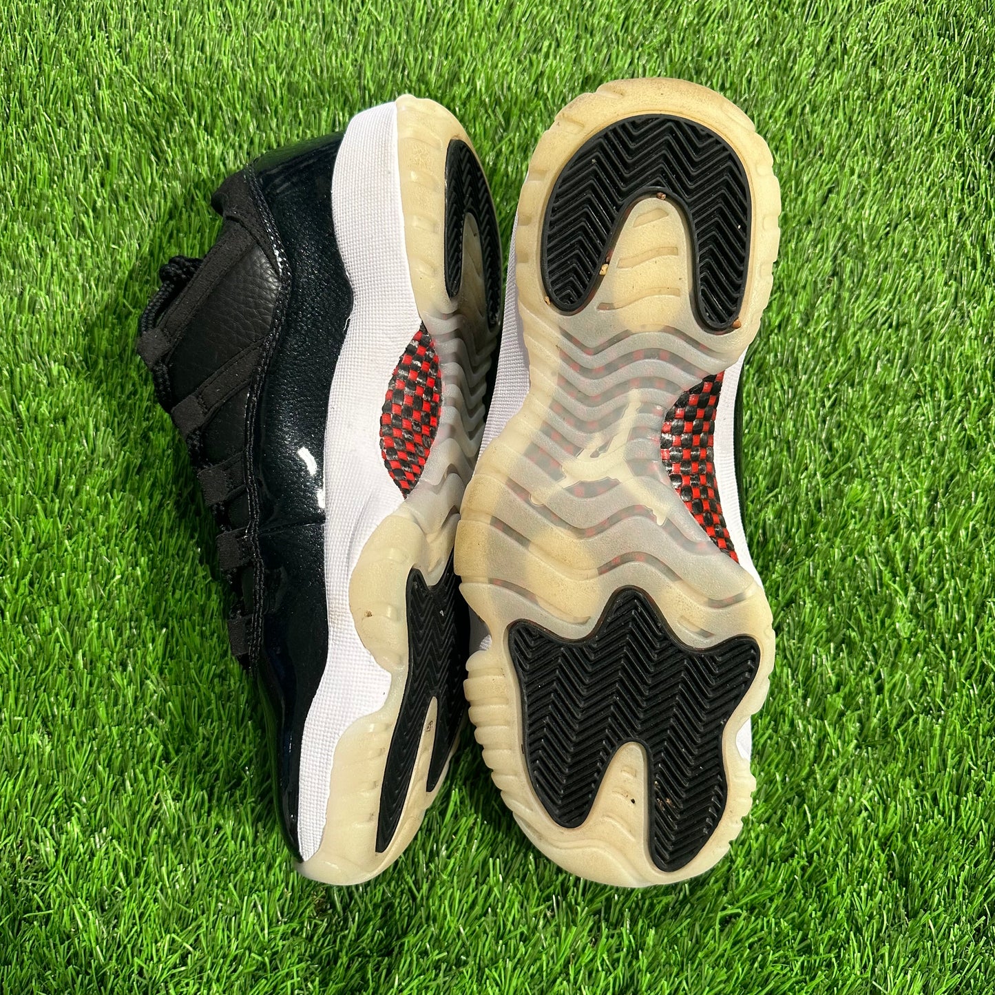 Jordan 11 Retro Low 72-10 7.5M/9W