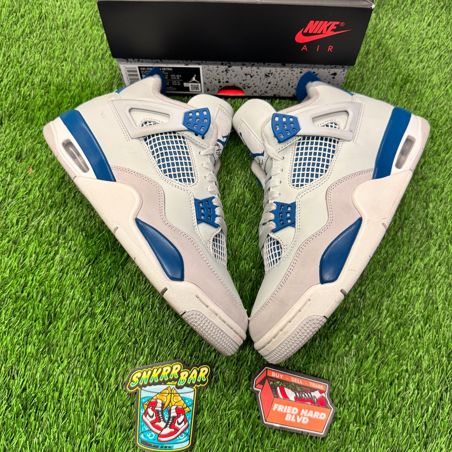 Jordan 4 Retro Military Blue (2024) SIZE 8.5M/10W