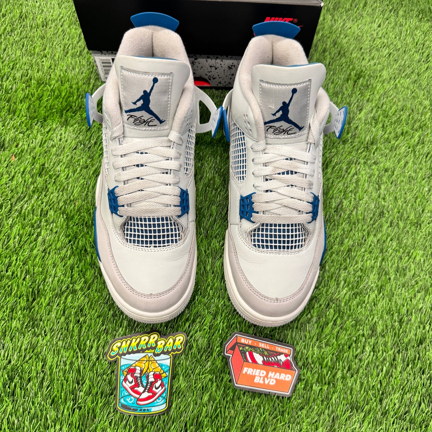 Jordan 4 Retro Military Blue (2024) SIZE 8.5M/10W