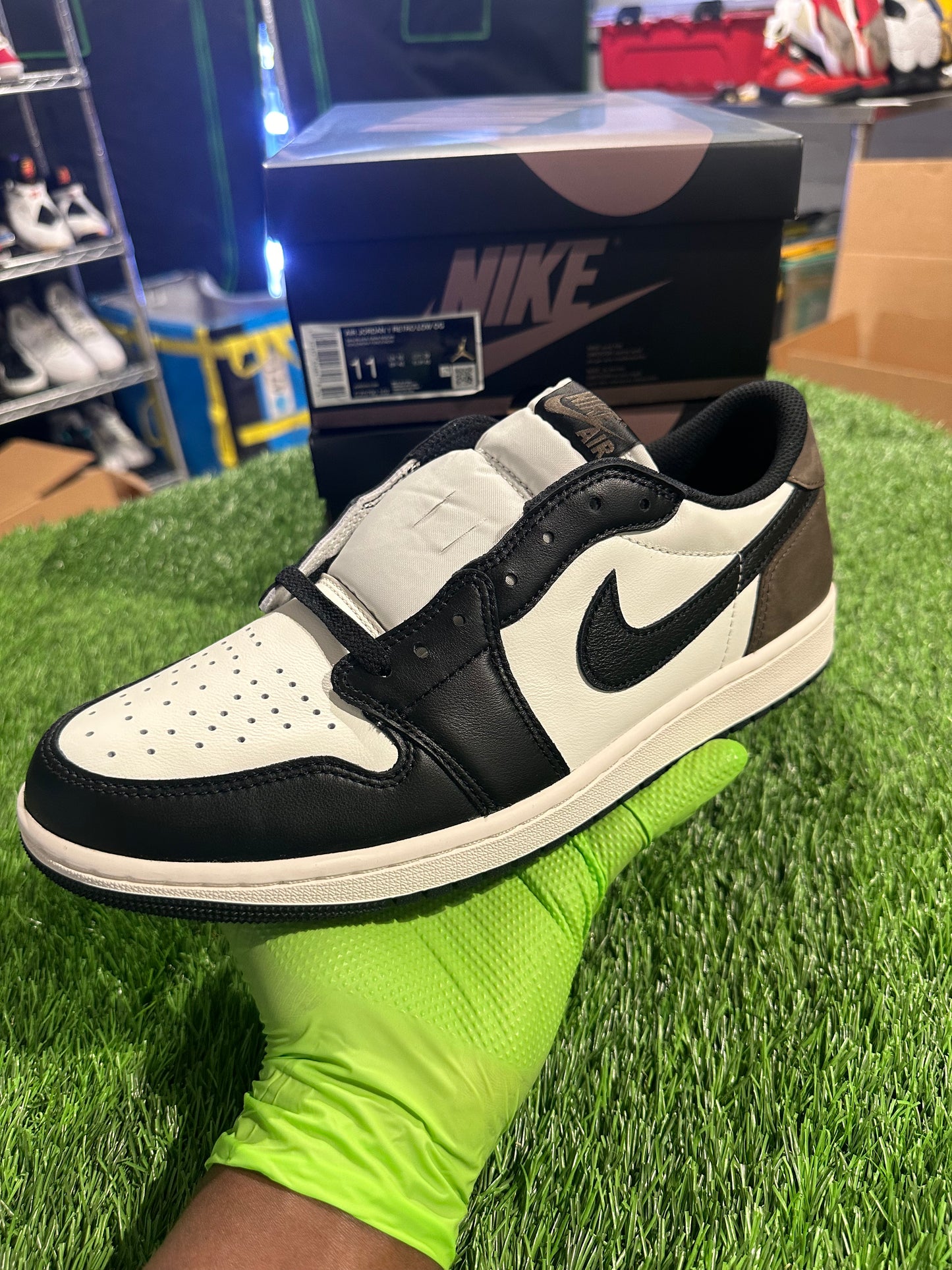 Jordan 1 Retro Low OG Mocha