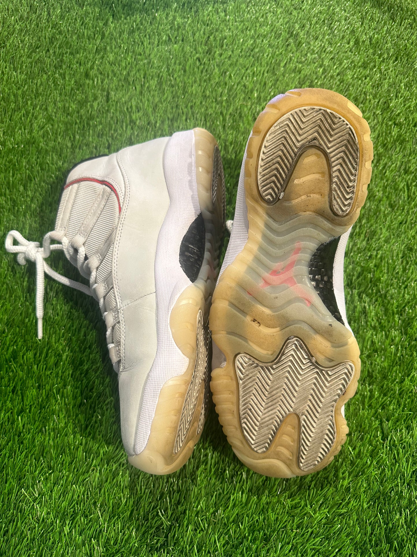 Jordan 11 Retro Platinum Tint