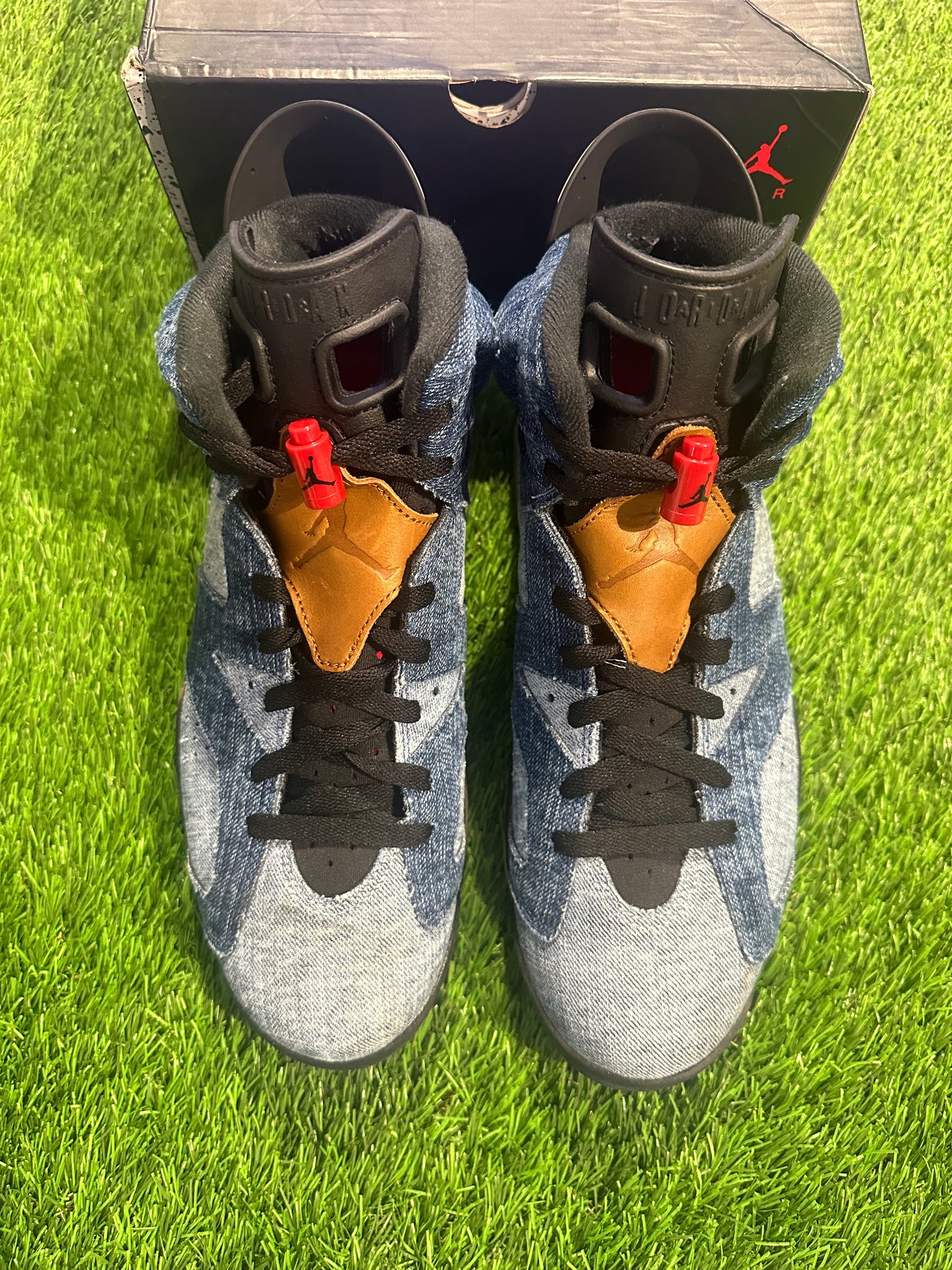 Jordan 6 Retro Washed Denim 10.5M/12W