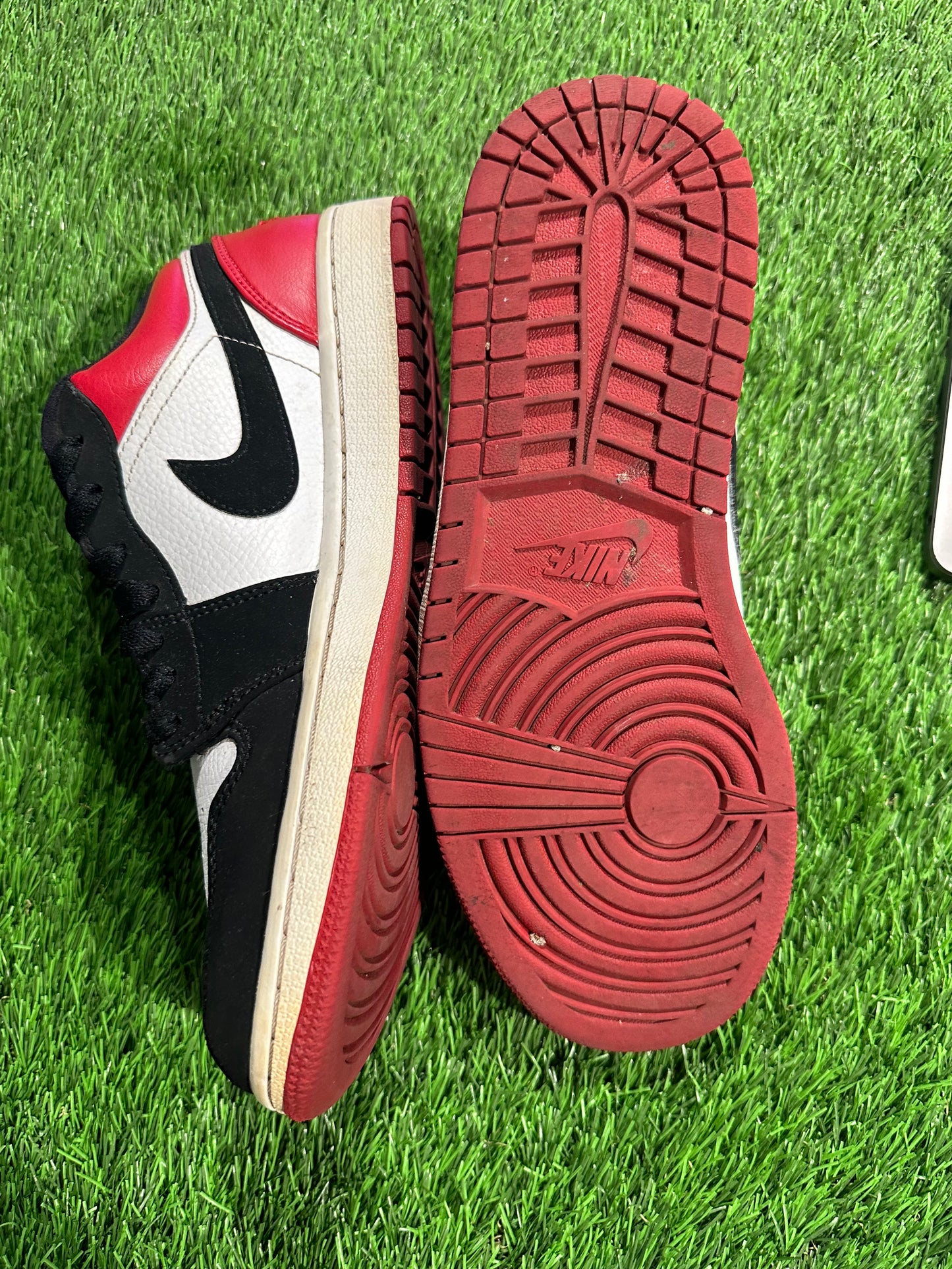 Jordan 1 Low Black Toe (2019) 9M/10.5W