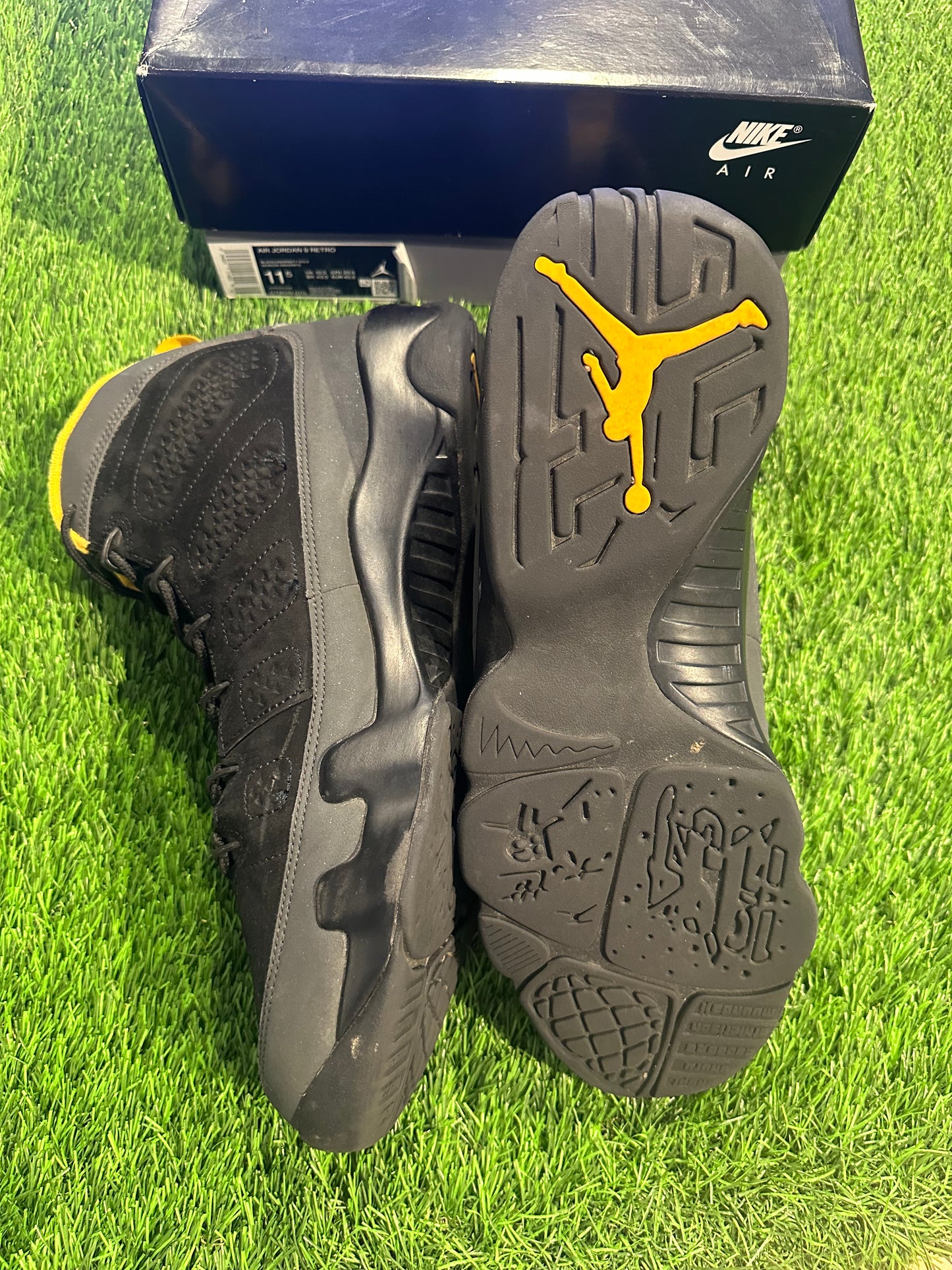Jordan 9 Retro Dark Charcoal University Gold